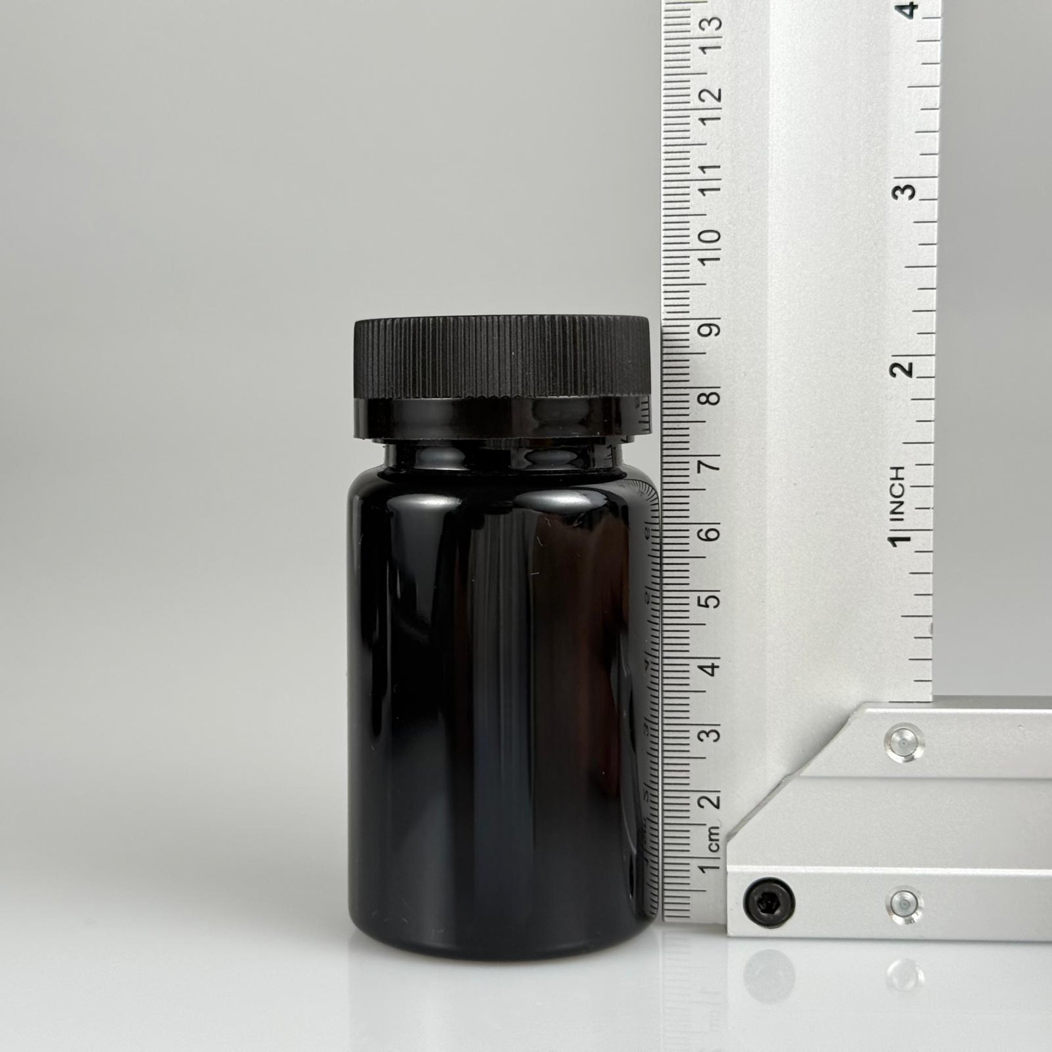 100 ML CONTALI ÇOCUK KİLİT KAPAKLI TABLET ŞİŞESİ  - 100 CC SİYAH PET KAVANOZ + 38 MM SİYAH ÇOCUK KİLİTLİ KAPAK + KENDİNDEN YAPIŞKANLI KÖPÜK CONTA TAKIM -  KAPSÜL KUTUSU - İLAÇ ŞİŞESİ - MEDİKAL HAP ŞİŞESİ - FARMASÖTİK KAVANOZ