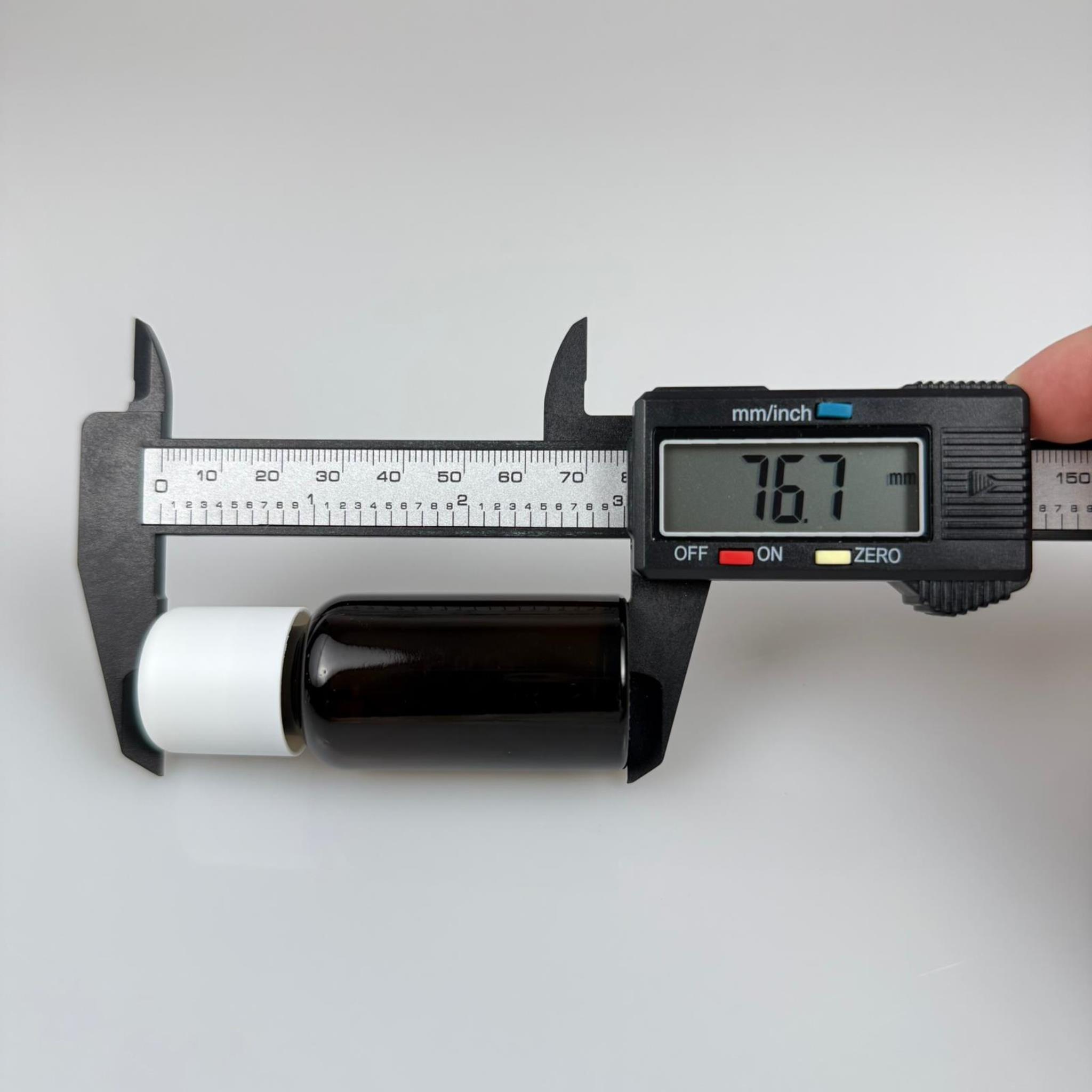 20 CC KOYU AMBER CAM ŞİŞE + İÇTEN DAMLALIKLI ÇOCUK KİLİTLİ BEYAZ KAPAK - KAHVERENGİ 20 ML KİLİT KAPAKLI DAMLATMALI ŞİŞE
