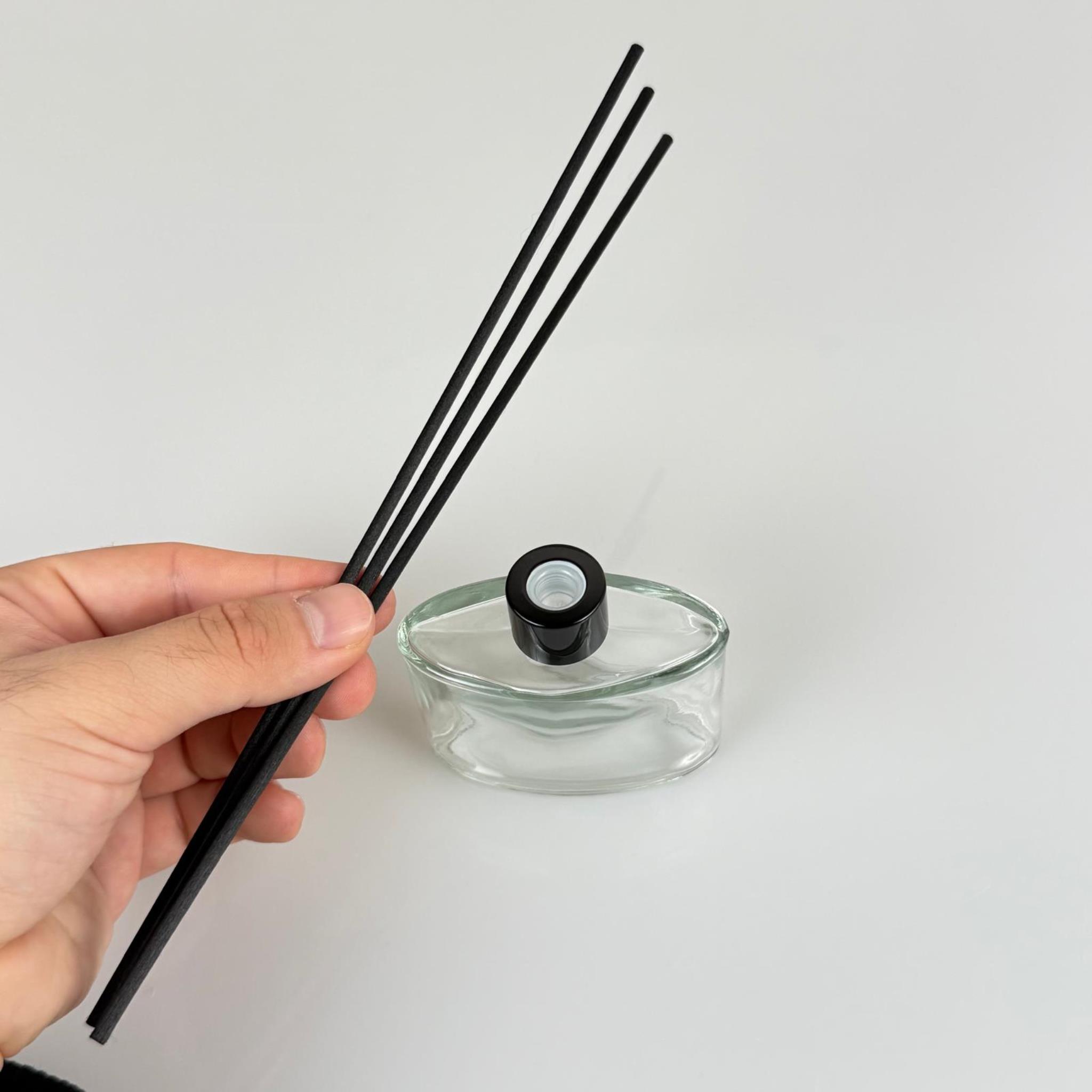 YASSI MODEL CAM BAMBU ODA KOKUSU ŞİŞESİ + METAL SİYAH KAPAK + TIPA + 3 ADET FİBER BAMBU ÇUBUK - 50 ML SET TAKIM - HEDİYELİK PROMOSYON DİFFUSER ŞİŞELERİ