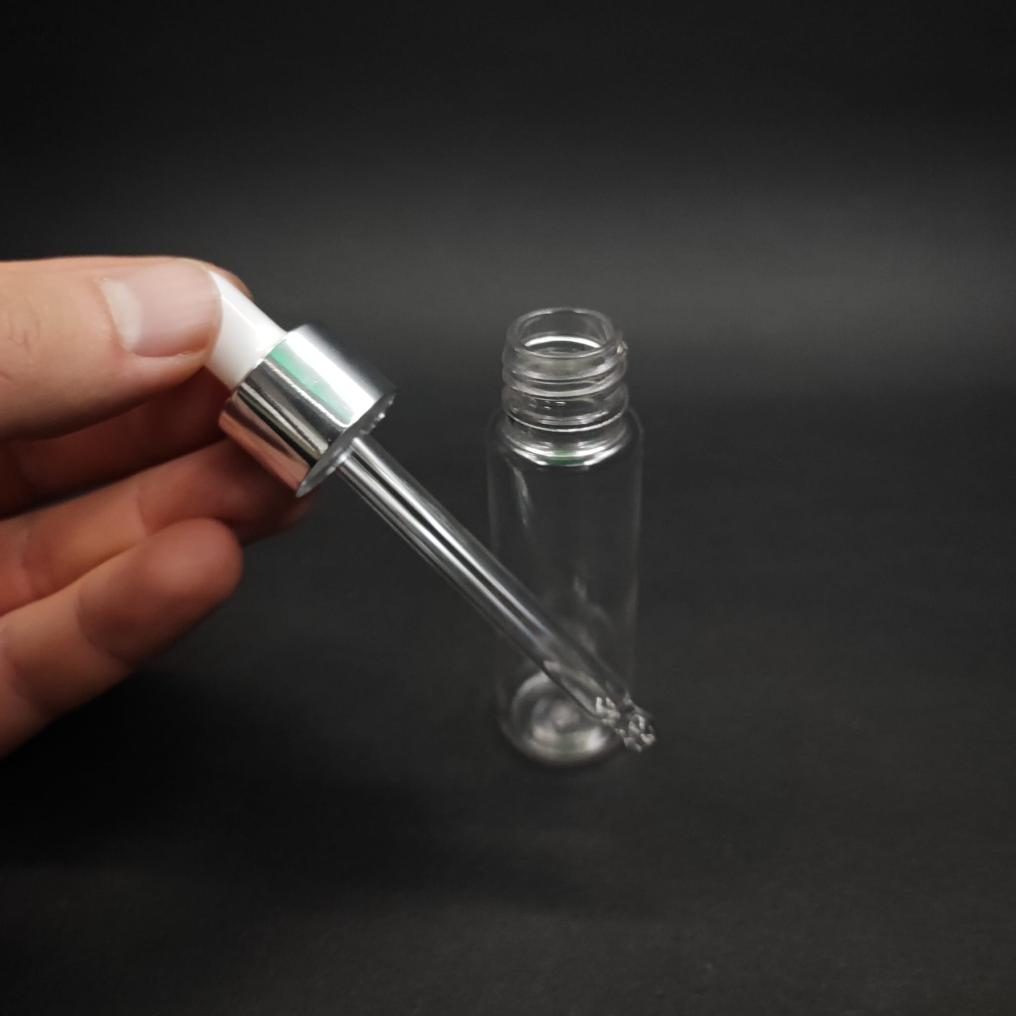 20 CC CAM DAMLALIKLI ŞEFFAF PLASTİK ŞİŞE - 20 ML DROPPER PET ŞİŞE + BEYAZ EMZİK + GÜMÜŞ KAPAK + CAM PİPET SET