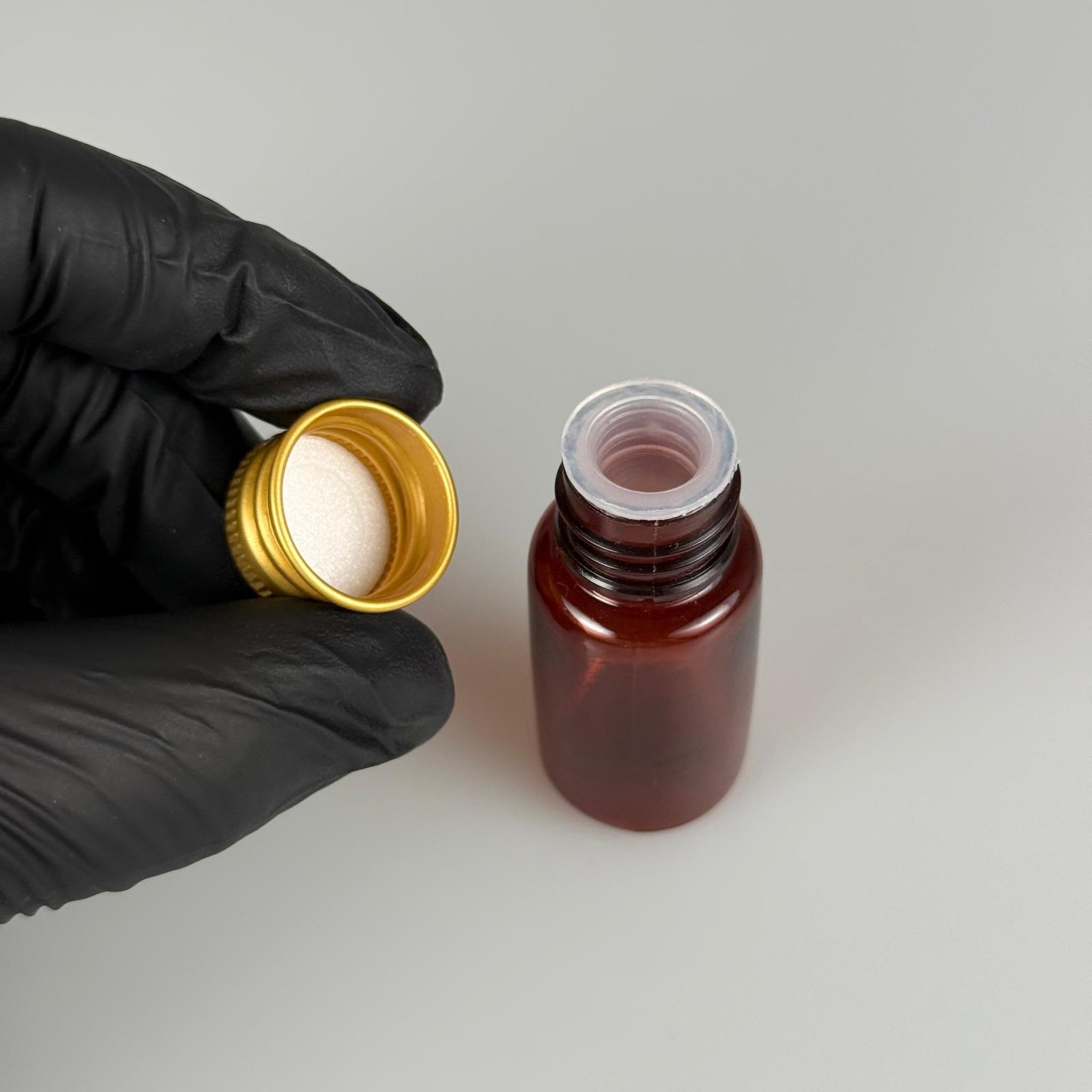 10 CC AMBER PET SHOT ŞİŞE - KÖPÜK CONTALI GOLD ALÜMİNYUM METAL KAPAKLI + KÖR TIPALI TAKIM - 10 ML KAHVERENGİ PLASTİK ŞİŞE