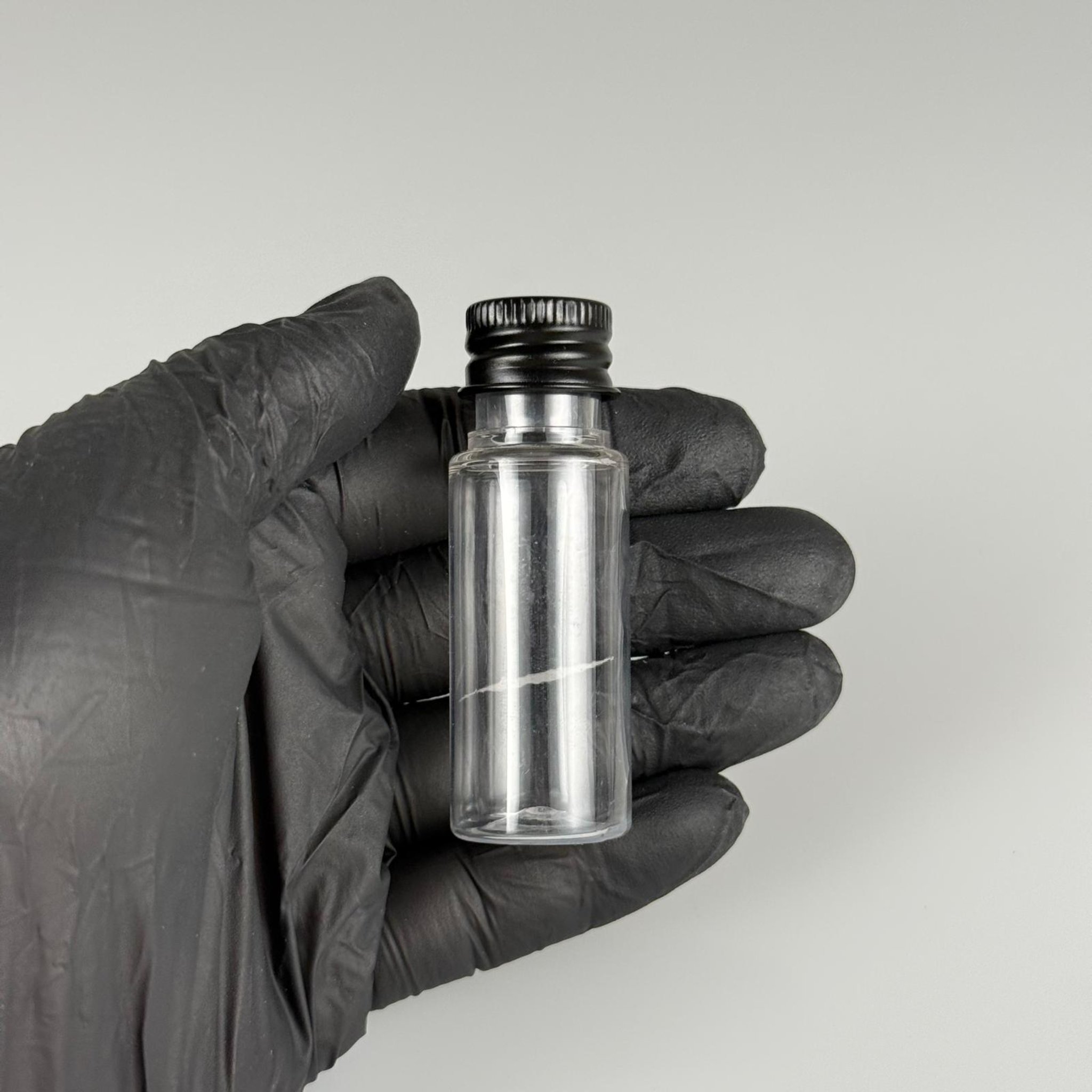 15 CC SİLİNDİR PET ŞİŞE + KÖPÜK CONTALI SİYAH ALÜMİNYUM METAL KAPAKLI TAKIML - 15 ML ŞEFFAF PET ŞİŞE