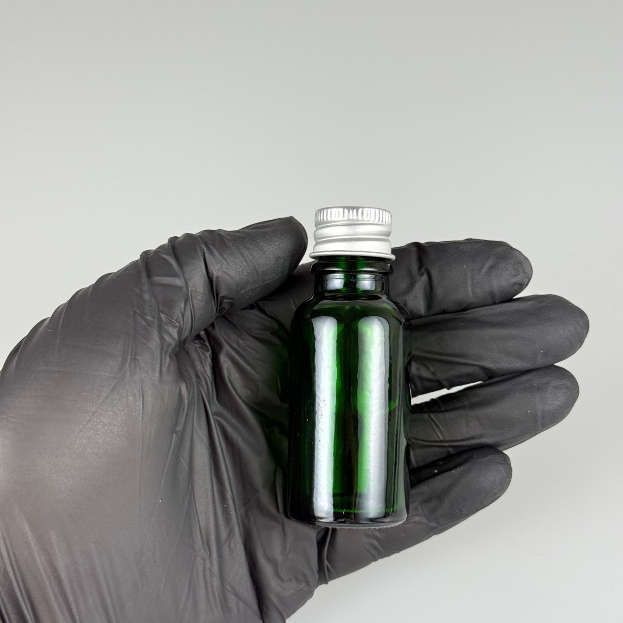 20 CC YEŞİL CAM ŞİŞE + KÖPÜK CONTALI GÜMÜŞ ALÜMİNYUM METAL KAPAKLI + KOLONYA TIPALI TAKIM - 20 ML YEŞİL CAM ŞİŞE