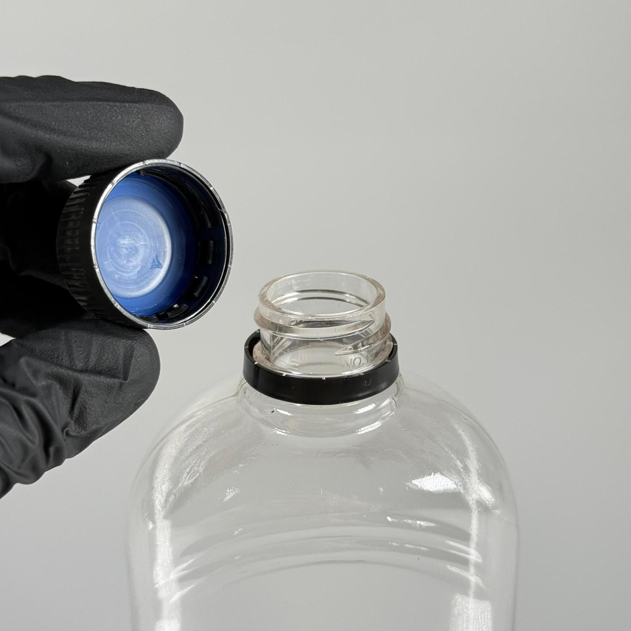 500 CC YASSI PET ŞİŞE SİYAH KİLİTLİ KAPAKLI - 500 ML PET ŞİŞE