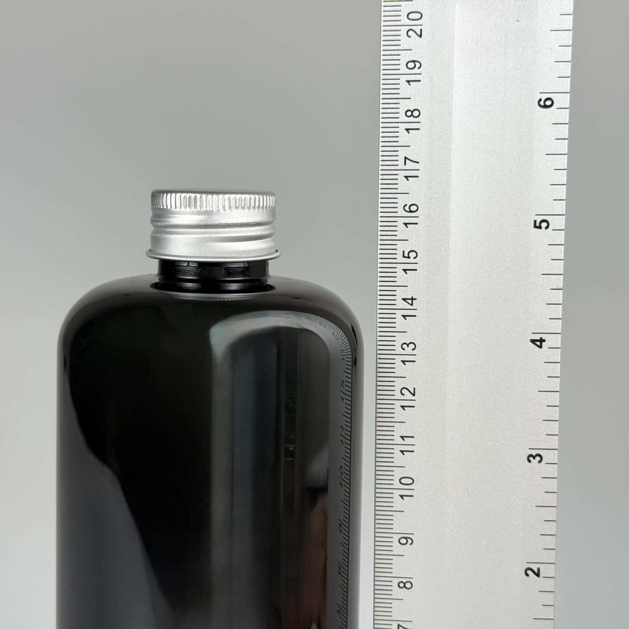 500 CC SİYAH UZUN SİLİNDİR PET ŞİŞE KALIN (26 GR) - GÜMÜŞ METAL ALÜMİNYUM KAPAKLI - 28 AĞIZ - 500 ML PET ŞİŞE
