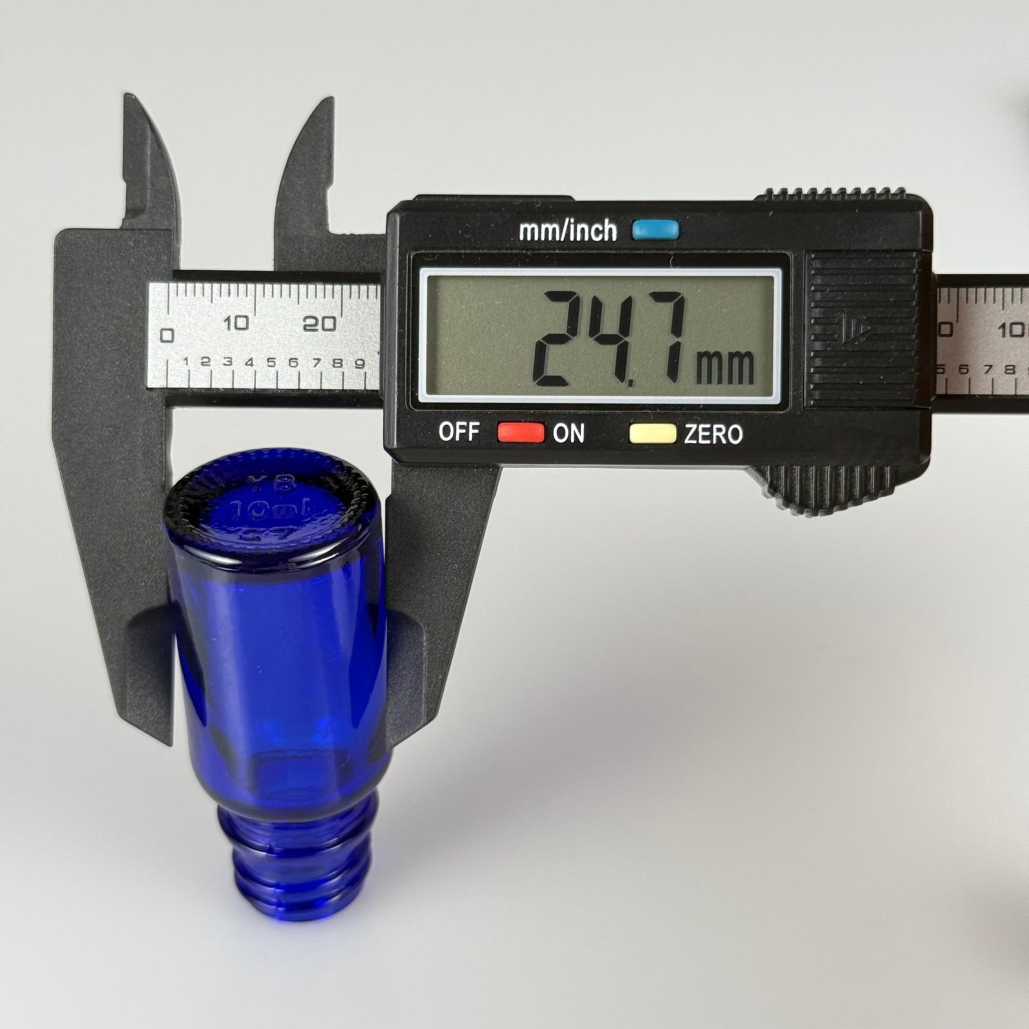 10 CC MAVİ CAM ŞİŞE + KÖPÜK CONTALI GOLD ALÜMİNYUM METAL KAPAKLI + KÖR TIPALI TAKIM - 10 ML MAVİ CAM ŞİŞE