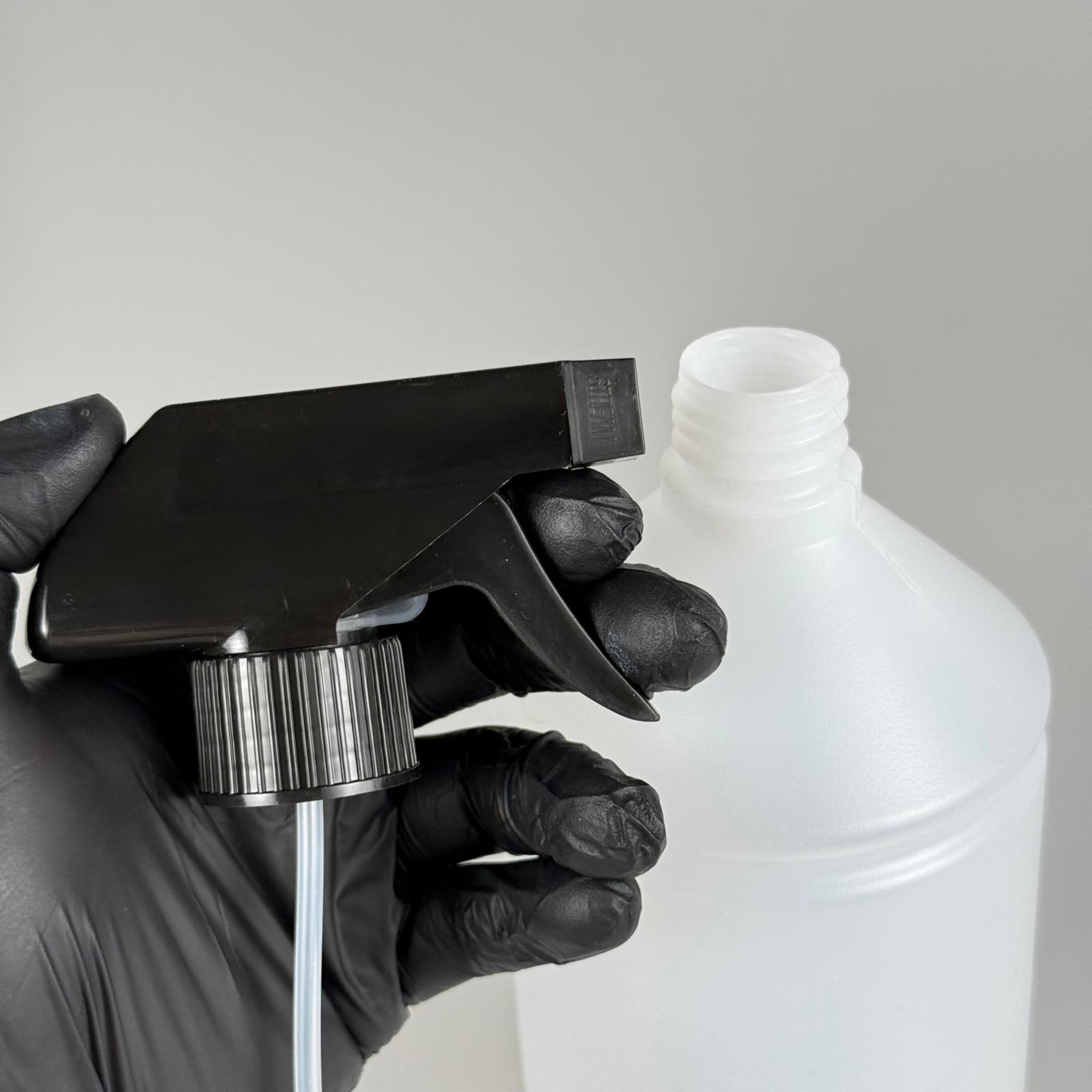 1000 CC TİNER ŞİŞESİ - SİYAH TRİGER TETİK SPREYLİ - 1000 ML KİMYASALA DAYANIKLI PLASTİK ŞİŞE - 1 LT POLİETİLEN ŞİŞE
