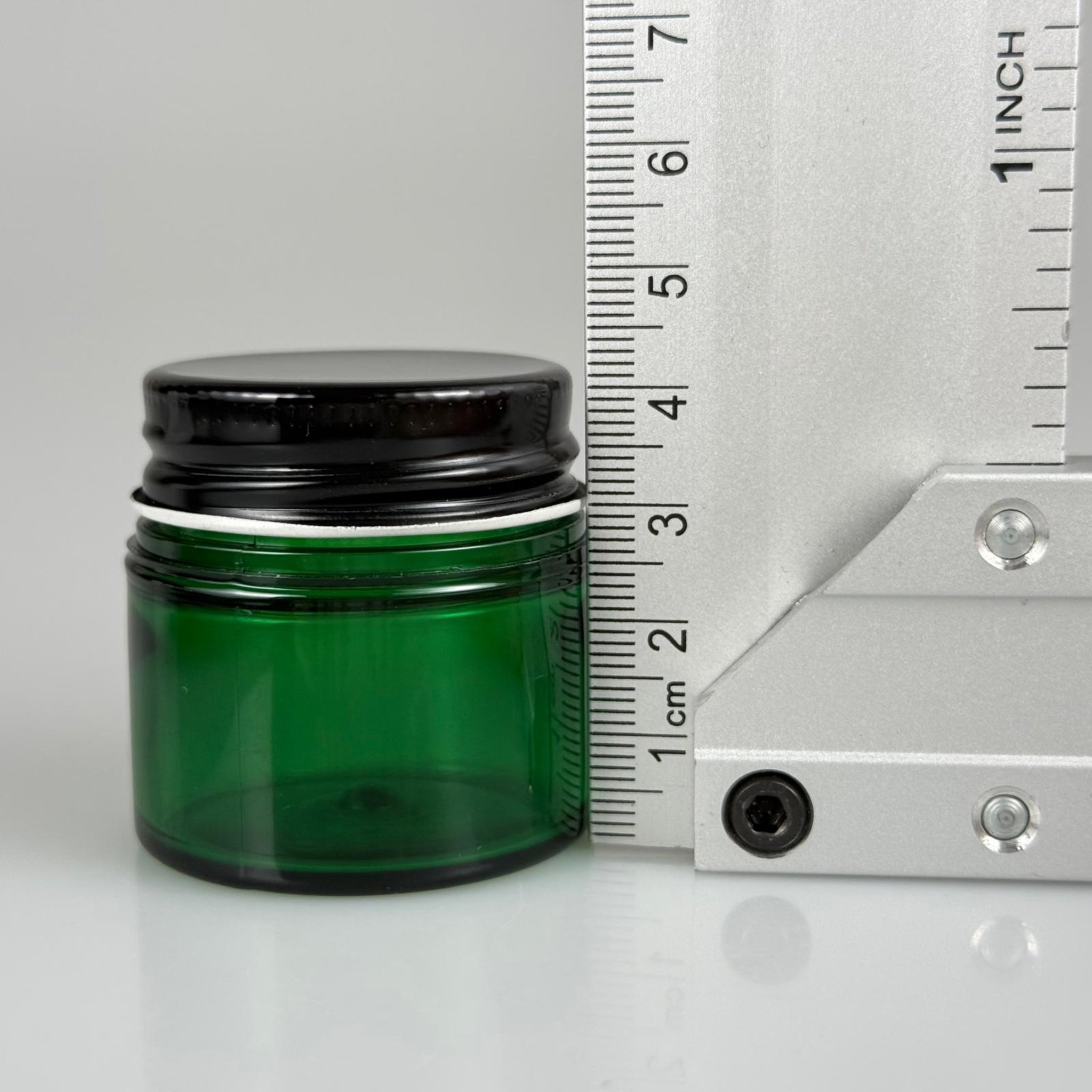 20 CC YEŞİL SERT PLASTİK KAVANOZ - 38 AĞIZ CONTALI SİYAH METAL KAPAKLI - 20 ml KALIN LÜX Boş Krem, Balm, Peeling, Macun, Pasta, Aromaterapi ve Saç Maskesi Kabı