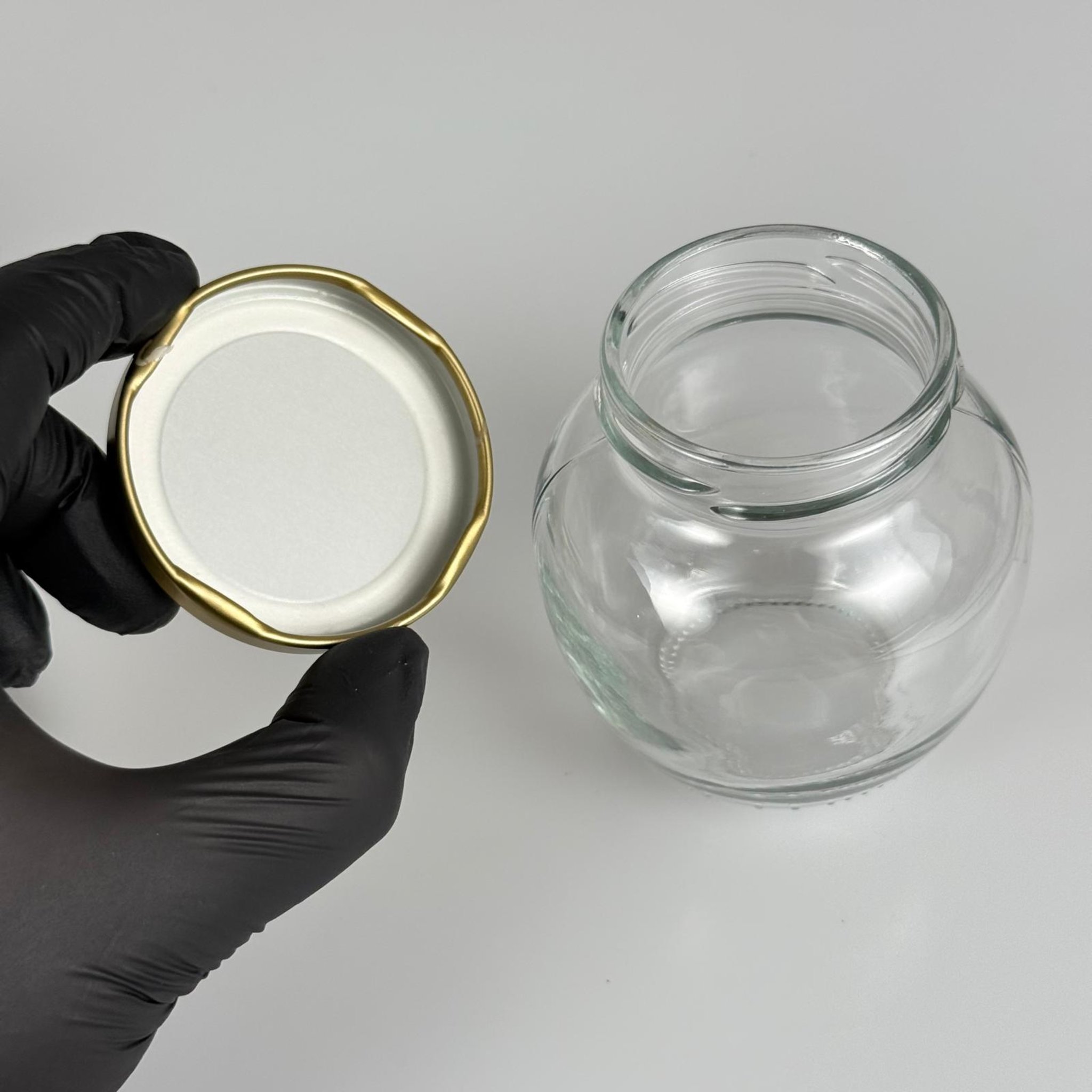 210 CC YUMURTA KAVANOZ - GOLD METAL KAPAKLI + KENDİNDEN YAPIŞKANLI KÖPÜK CONTALI TAKIM - 210 ML OVAL TİP CAM KAVANOZ