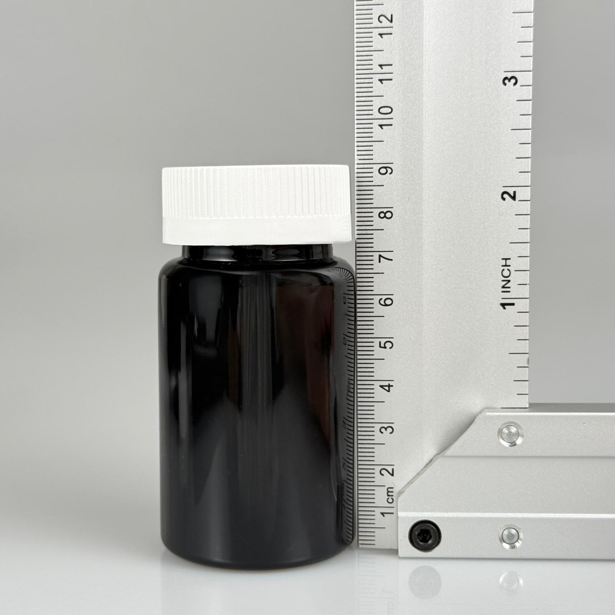 100 ML CONTALI ÇOCUK KİLİT KAPAKLI TABLET ŞİŞESİ  - 100 CC SİYAH PET KAVANOZ + 38 MM BEYAZ ÇOCUK KİLİTLİ KAPAK + KENDİNDEN YAPIŞKANLI KÖPÜK CONTA TAKIM -  KAPSÜL KUTUSU - İLAÇ ŞİŞESİ - MEDİKAL HAP ŞİŞESİ - FARMASÖTİK KAVANOZ