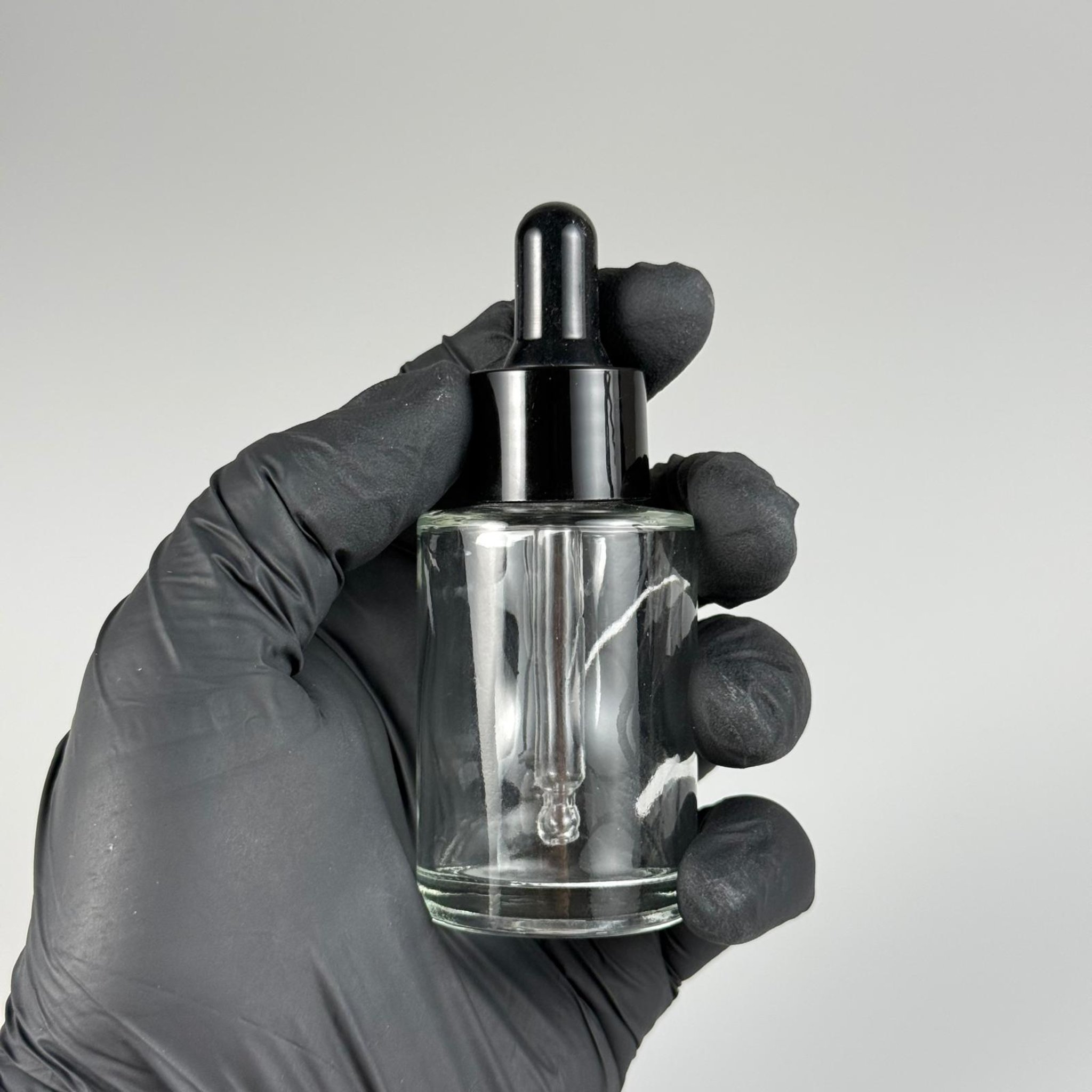 30 CC OMUZLU ŞEFFAF CAM ŞİŞE + SİYAH CAMDAMLALIKLI + SIYIRICI TIPALI TAKIM - 30 ML KÜT BOYUNLU CAM SERUM ŞİŞESİ