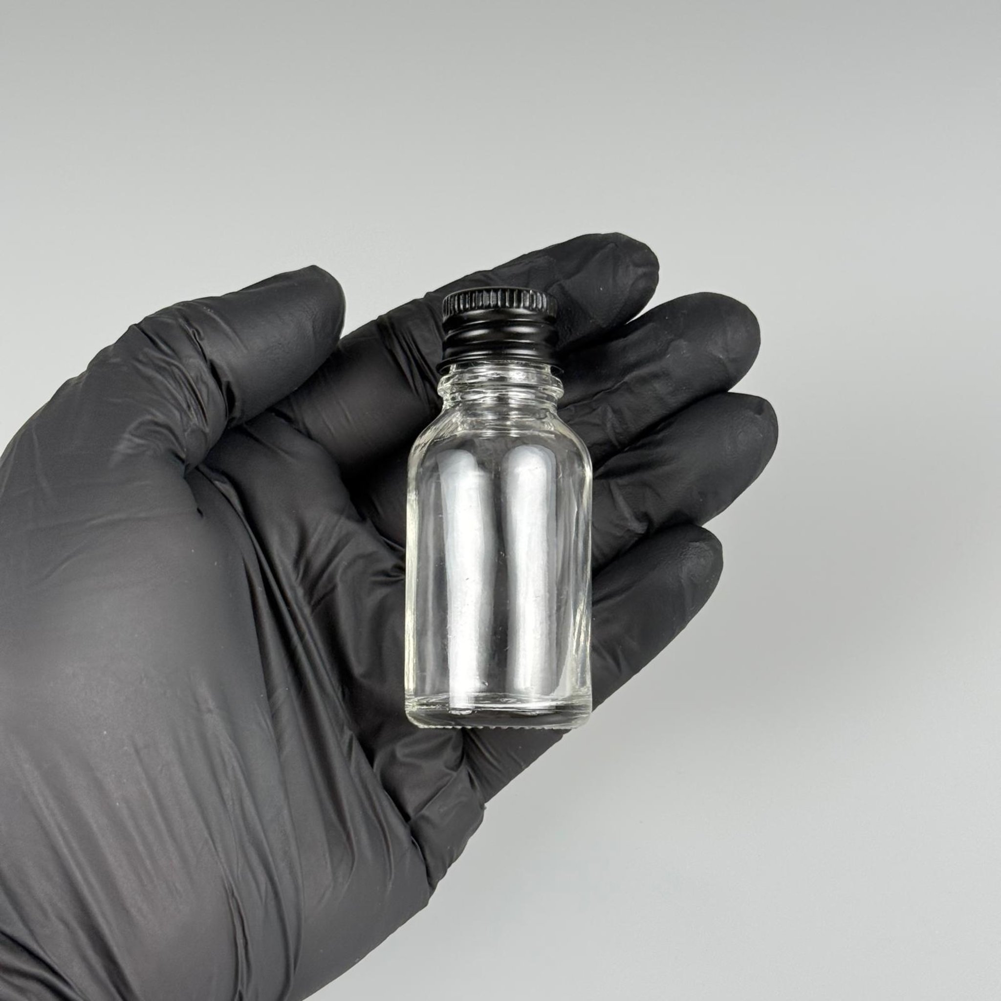 15 CC ŞEFFAF CAM ŞİŞE + KÖPÜK CONTALI SİYAH ALÜMİNYUM METAL KAPAKLI + KÖR TIPALI TAKIM - 15 ML ŞEFFAF CAM ŞİŞE