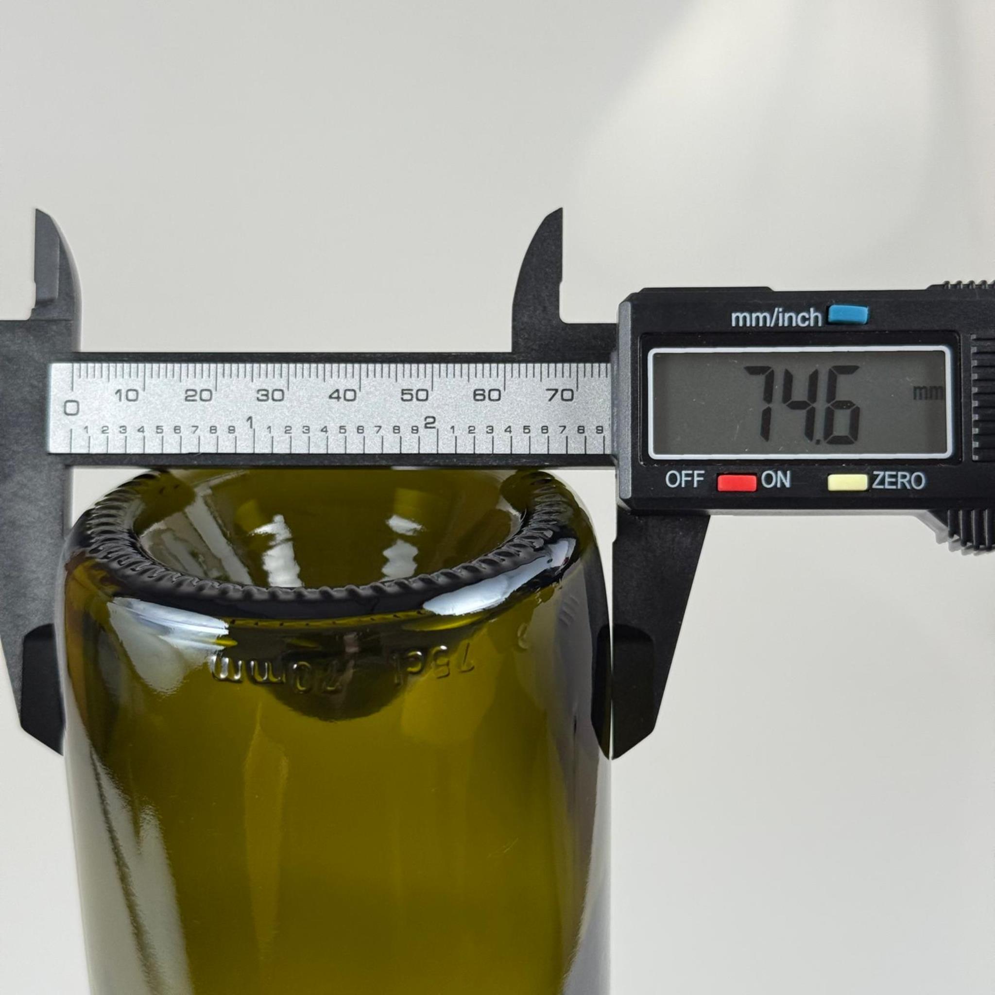 0,75 LT MANTAR TIPALI CAM ŞİŞE - 750 CC YEŞİL CAM ŞİŞE + DOĞAL MANTAR TIPA