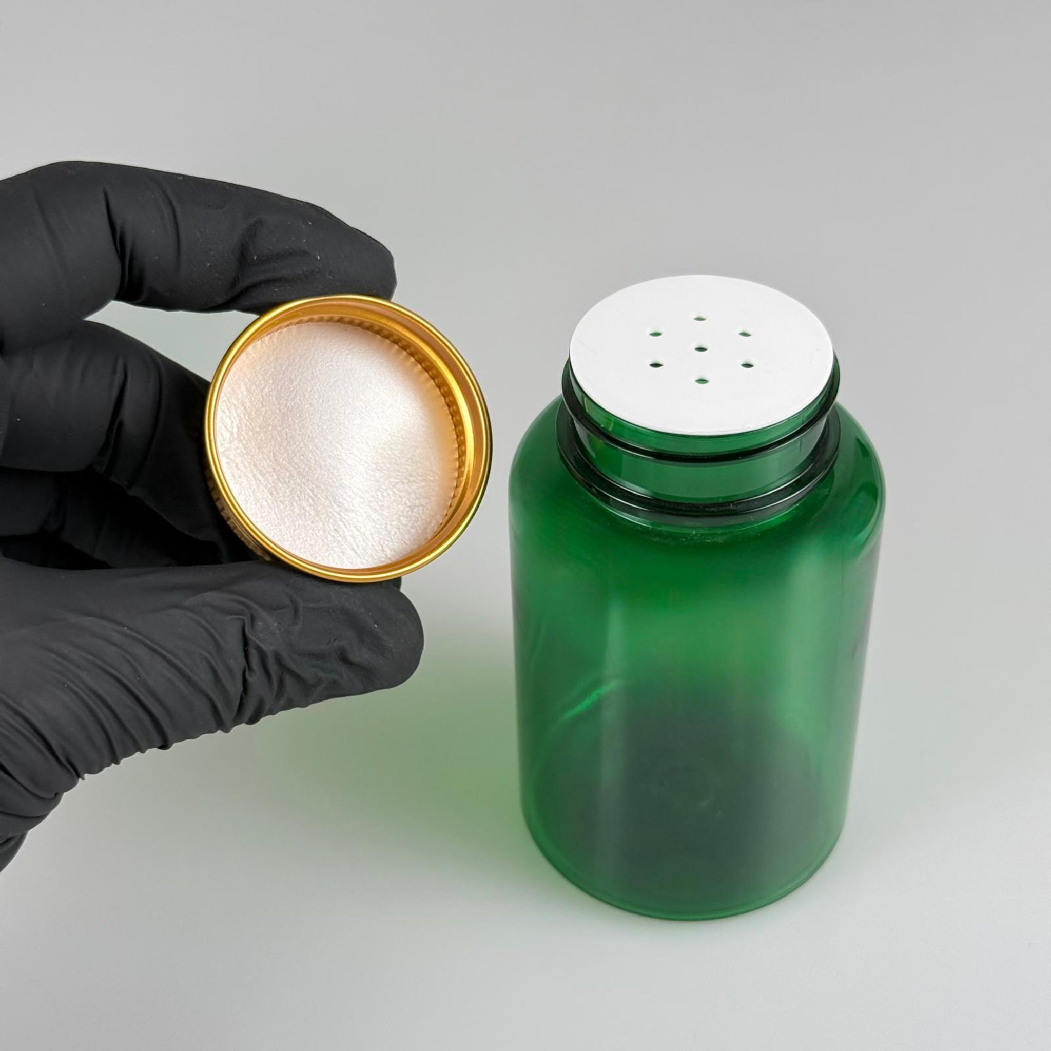 150 CC YEŞİL PET PUDRA ŞİŞESİ + KÖPÜK CONTALI GOLD METAL KAPAKLI + PUDRA TIPALI TAKIM - 150 ML PUDRA KUTUSU, EKO TUZLUK