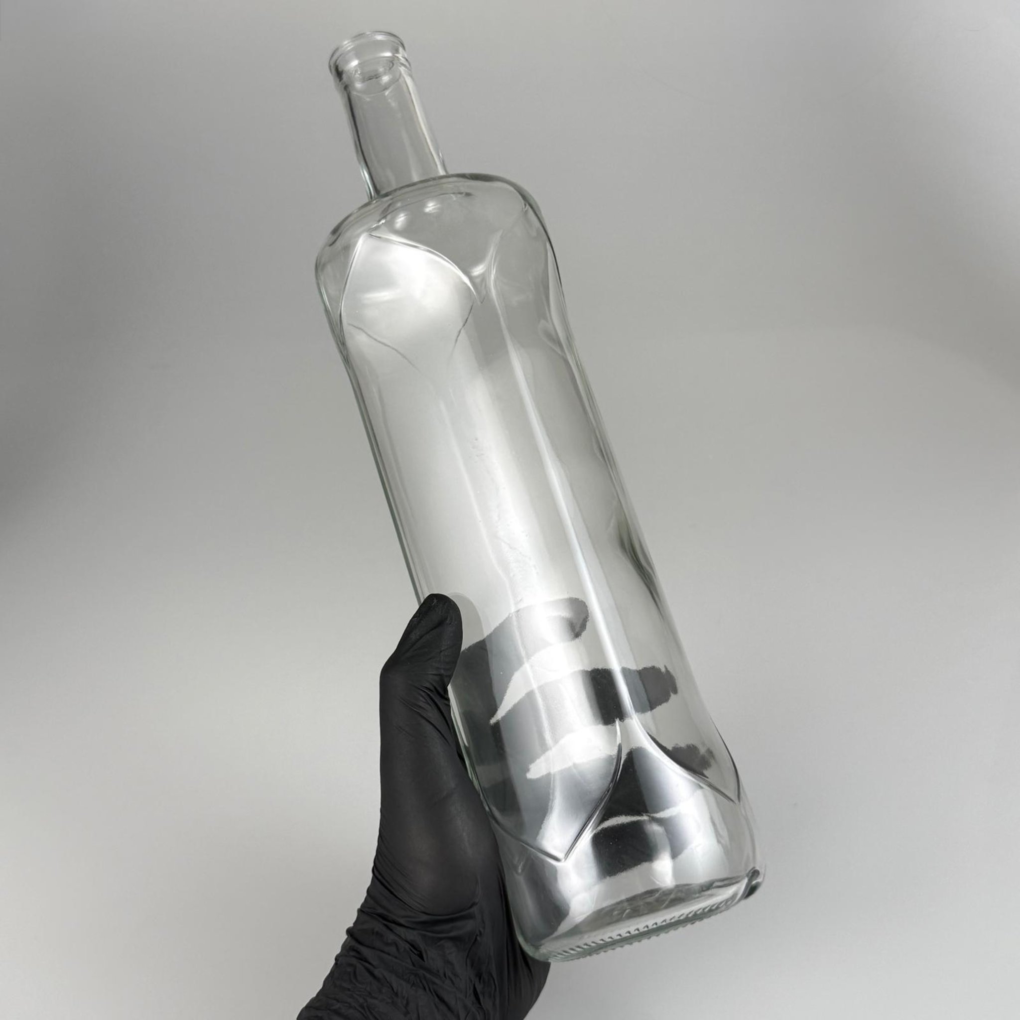 1000 CC DESENLİ DORİKA ŞEFFAF CAM ŞİŞE - 28 MM ÇAKMA AĞIZ (KAPAKSIZ) - 1000 ML DESENLİ DORİKA CAM ŞİŞE