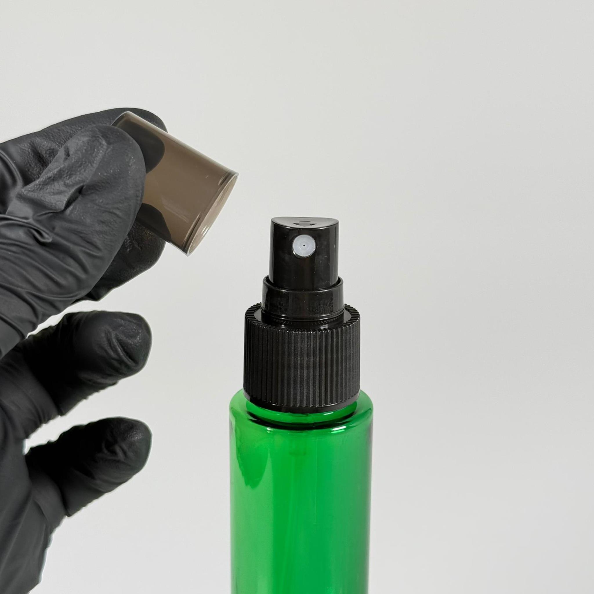 100 CC UZUN SİLİNDİR YEŞİL PET ŞİŞE (24 GR)  - SİYAH SPREYLİ - 100 ML BİBERİYE SUYU, LAVANTA YAĞI, SAÇ SERUM, TONİK VB İÇİN PLASTİK KOZMETİK AMBALAJLARI