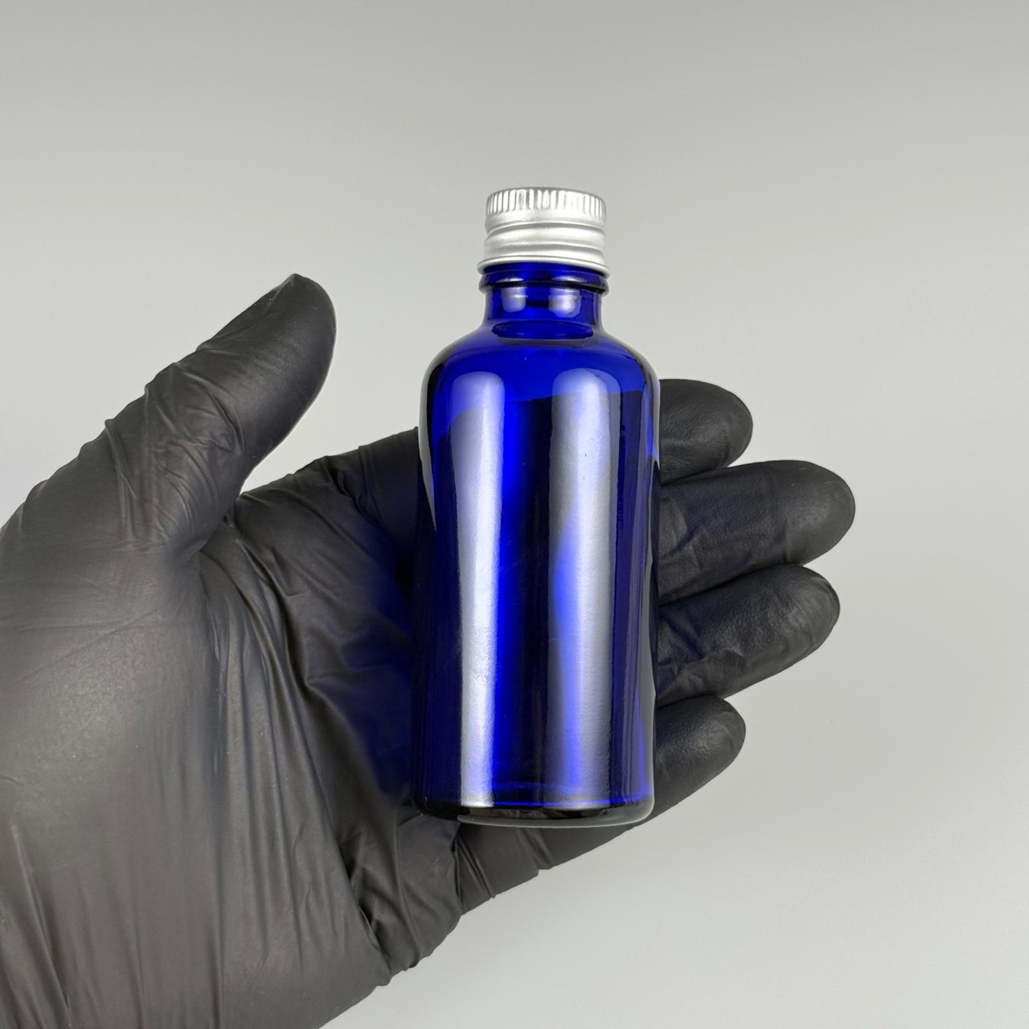 50 CC MAVİ CAM ŞİŞE + KÖPÜK CONTALI GÜMÜŞ ALÜMİNYUM METAL KAPAKLI TAKIM - 50 ML MAVİ CAM ŞİŞE