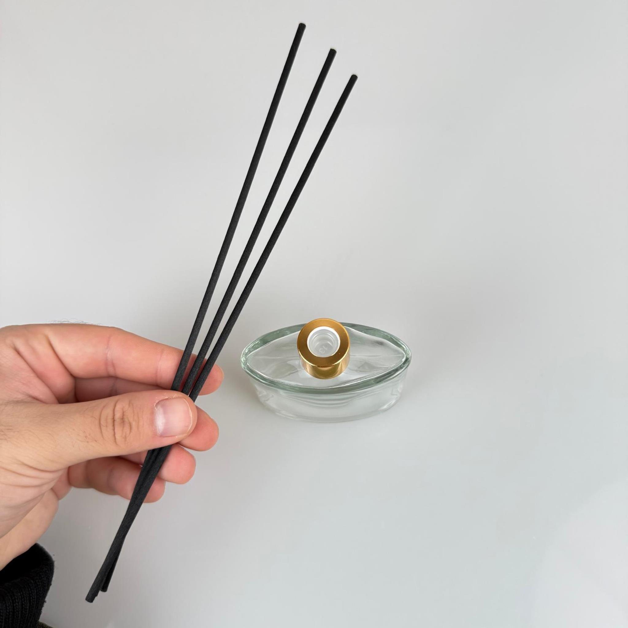 YASSI MODEL CAM BAMBU ODA KOKUSU ŞİŞESİ + METAL GOLD KAPAK + TIPA + 3 ADET FİBER BAMBU ÇUBUK - 50 ML SET TAKIM - HEDİYELİK PROMOSYON DİFFUSER ŞİŞELERİ