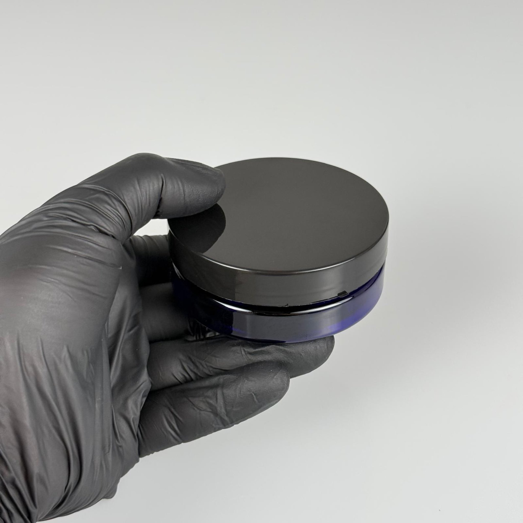 50 CC MAVİ SERT PLASTİK KAVANOZ + SİYAH KAPAKLI + KENDİNDEN YAPIŞKANLI KÖPÜK CONTALI TAKIM - 50 ML PLASTİK KREM KAVANOZU