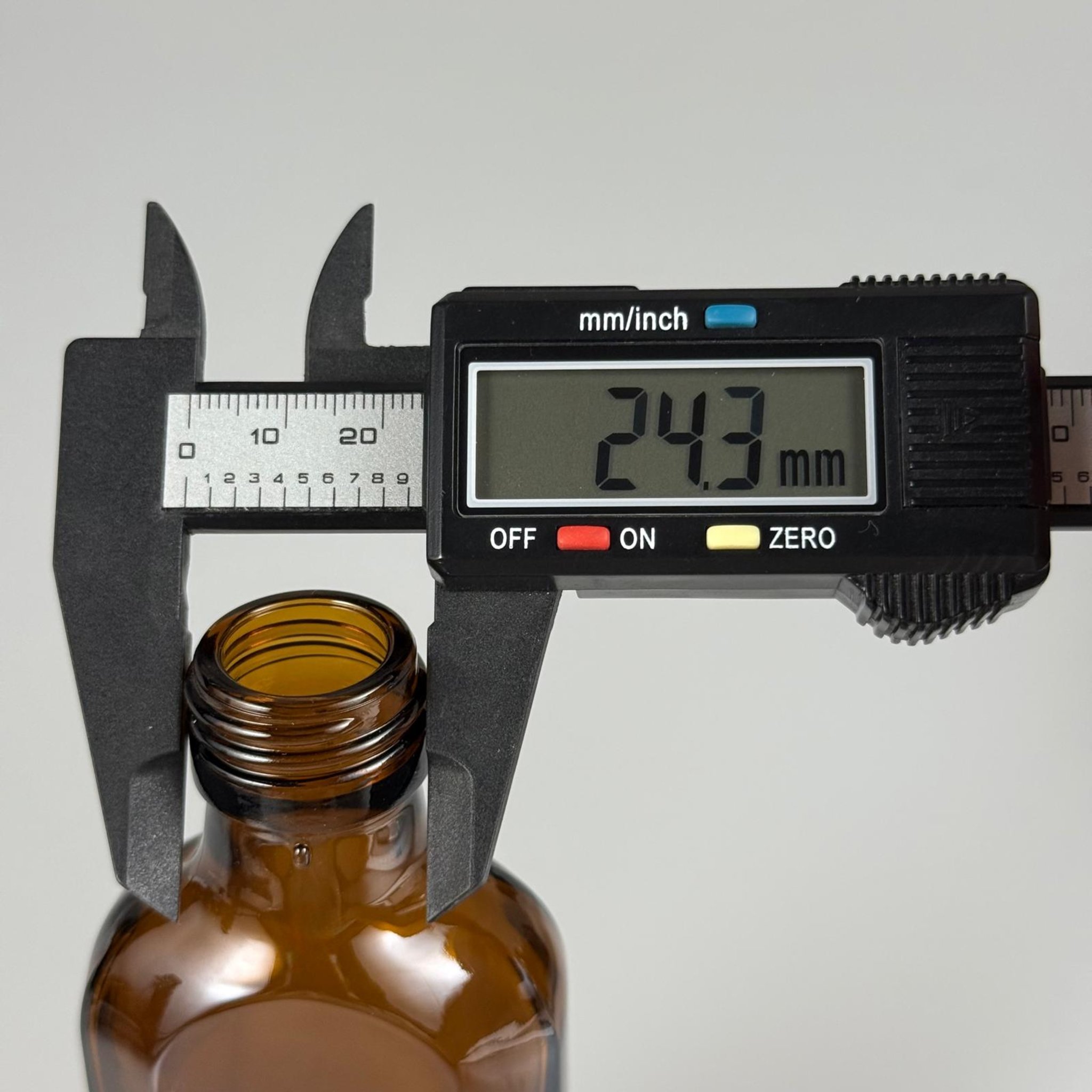 100 CC AMBER YASSI CAM ŞİŞE KAPAKSIZ (25 AĞIZ) - 100 ML YASSI ECZA ŞİŞESİ - İLAÇ ŞİŞESİ