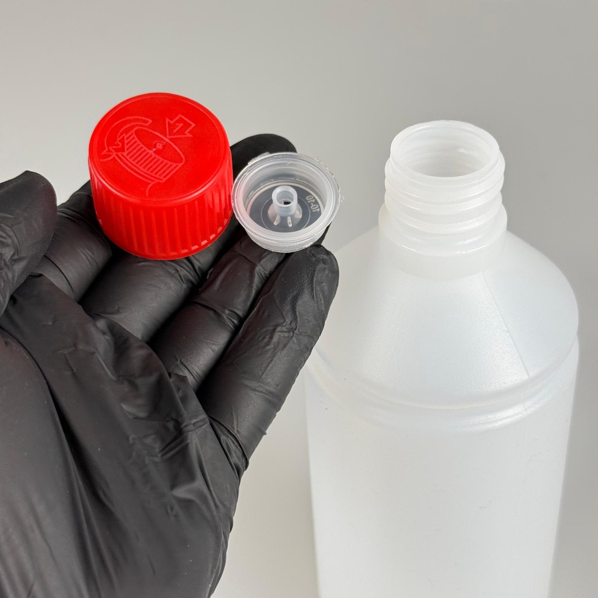 500 CC TİNER ŞİŞESİ - İÇ TIPALI KIRMIZI ÇOCUK EMNİYET KİLİTLİ KAPAKLI - 500 ML KİMYASALA DAYANIKLI PLASTİK ŞİŞE - 0,5 LT POLİETİLEN ŞİŞE