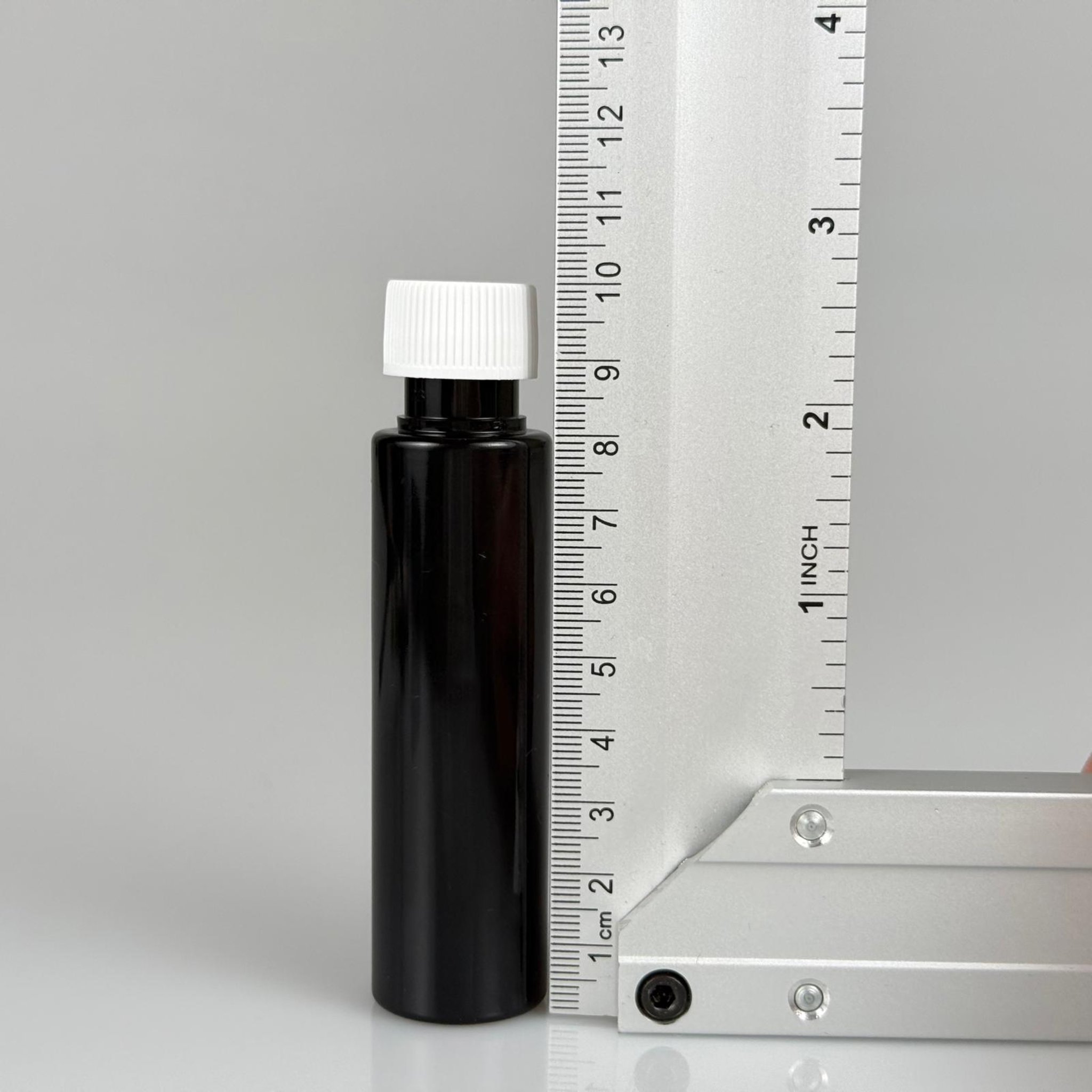 35 CC İÇTEN DAMLALIKLI PLASTİK ŞİŞE -  35 ML SİYAH PET ŞİŞE + CONTALI BEYAZ KAPAK + KOLONYA TIPALI (DELEREK KULLANILIR) TAKIM