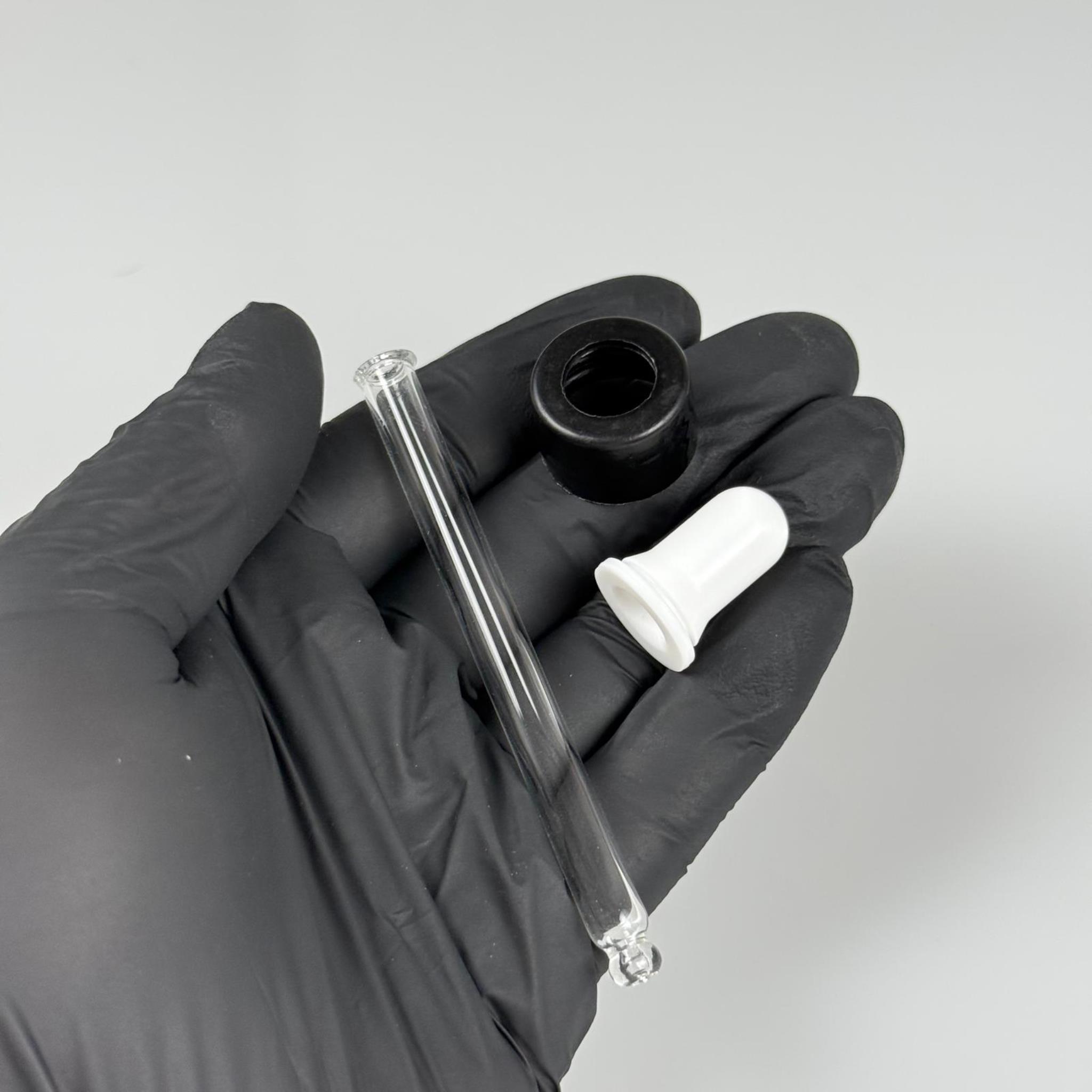 18 MM CAM DAMLALIKLI TAKIM - BEYAZ EMZİK + DELİKLİ PLASTİK DÜZ SİYAH KAPAK + 84 MM CAM PİPET