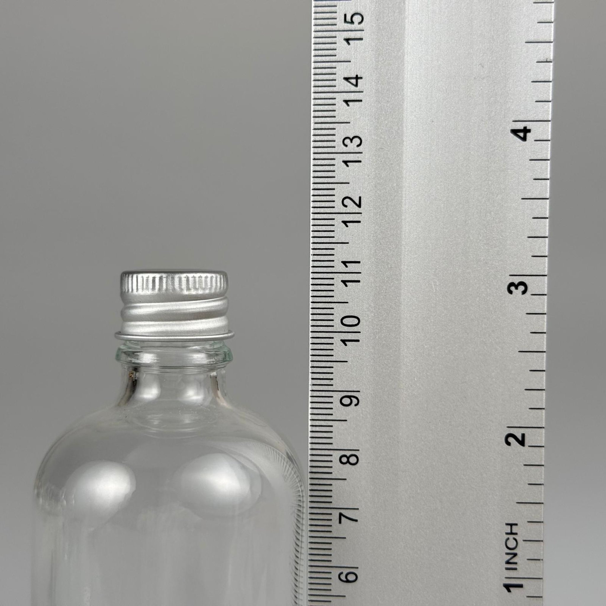 100 CC ŞEFFAF CAM ŞİŞE + KÖPÜK CONTALI GÜMÜŞ ALÜMİNYUM METAL KAPAKLI + KÖR TIPALI TAKIM - 100 ML ŞEFFAF CAM ŞİŞE