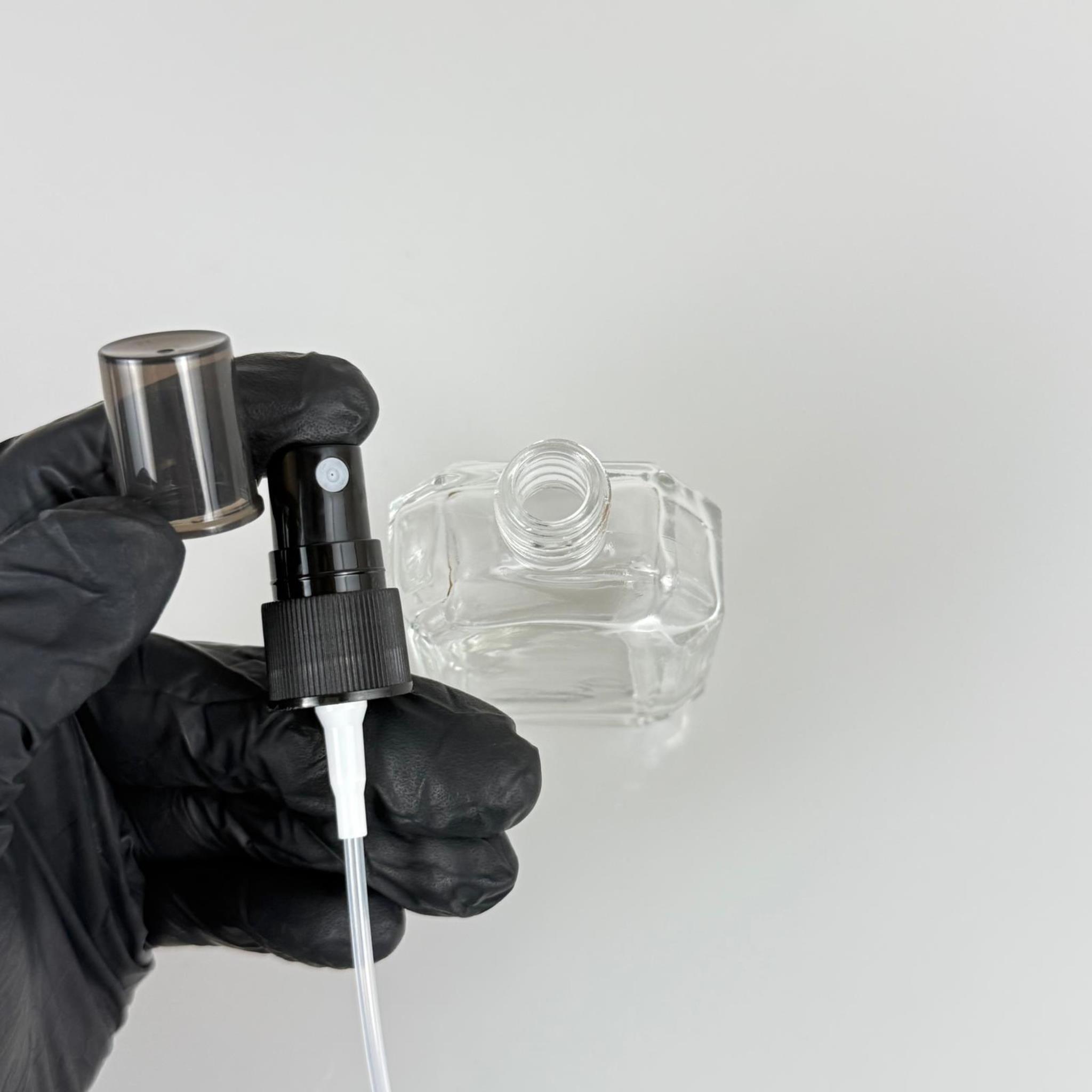 50 CC KAZABLANKA CAM ŞİŞE + SİYAH SPREY FISFIS - 50 ML HEDİYELİK CAM KOLONYA ŞİŞESİ - DÜĞÜN, NİŞAN, SÖZ, KINA, CENAZE, PROMOSYON İÇİN HEDİYELİK KOLONYA ŞİŞELERİ