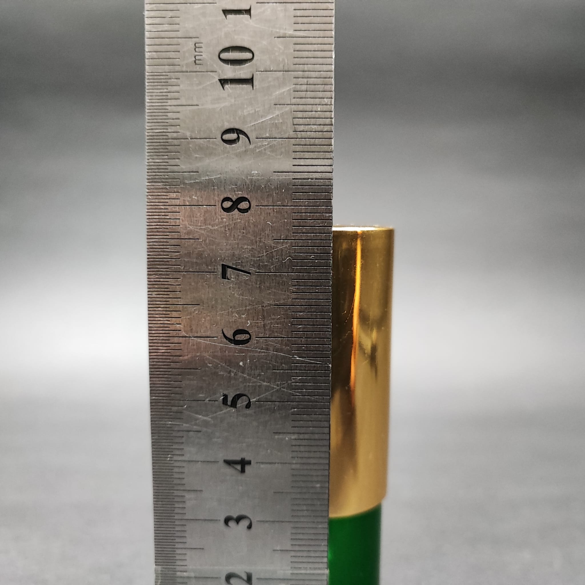 5 ML LÜKS VİDALI VALF ÇEVİRME PARFÜM ŞİŞELERİ - 5 CC YEŞİL CAM ŞİŞE - GOLD METAL SPREYLİ KAPAKLI SET
