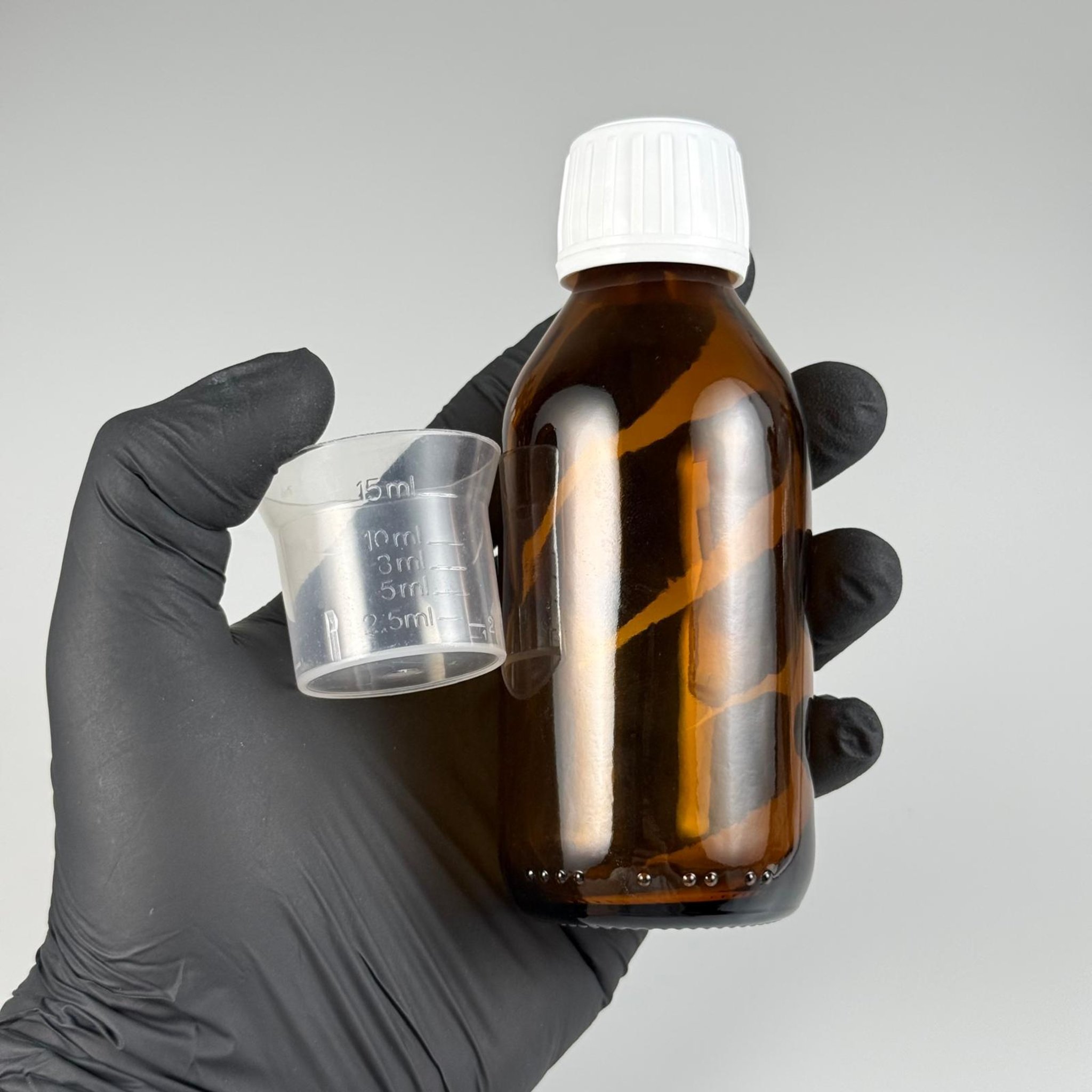100 CC AMBER CAM ŞİŞE + BEYAZ KİLİTLİ KAPAKLI -+ 15 ML ÖLÇEK TAKIM - 100 ML KAHVERENGİ BOŞ ŞURUP ŞİŞESİ (AĞIZ ÇAPI 25 MM)
