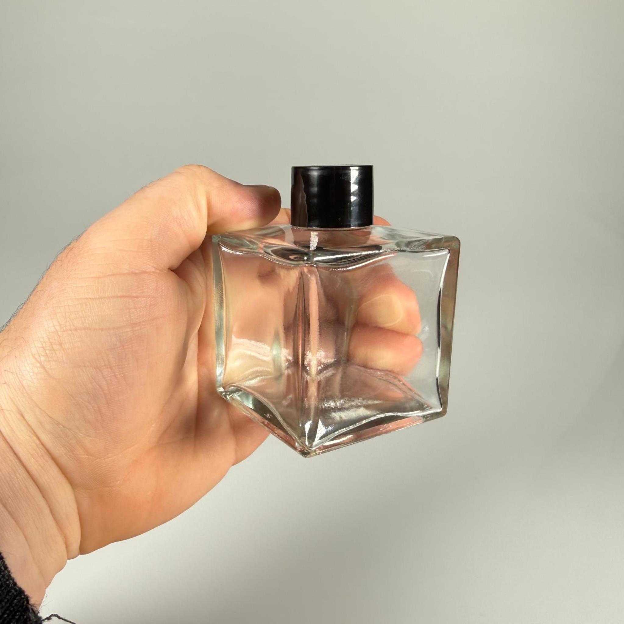 100 CC KARE BAMBU CAM BAMBU ODA KOKUSU ŞİŞESİ - 100 ML KÖŞELİ BAMBU ODA KOKUSU ŞİŞESİ - DİFÜZÖR ŞİŞE- CAM ŞİŞE + SİYAH PLASTİK KAPAK+ TIPA - YENİ MODEL