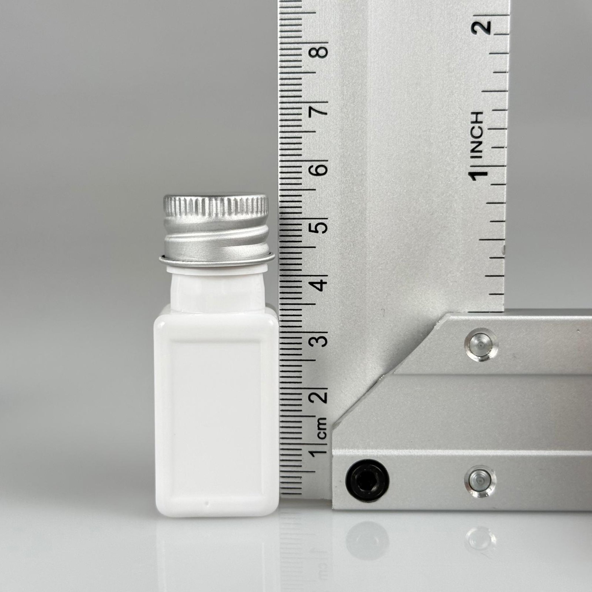 10 CC BEYAZ KARE PET SHOT ŞİŞE - KÖPÜK CONTALI GÜMÜŞ ALÜMİNYUM METAL KAPAKLI + KÖR TIPALI TAKIM - 10 ML PLASTİK ŞİŞE