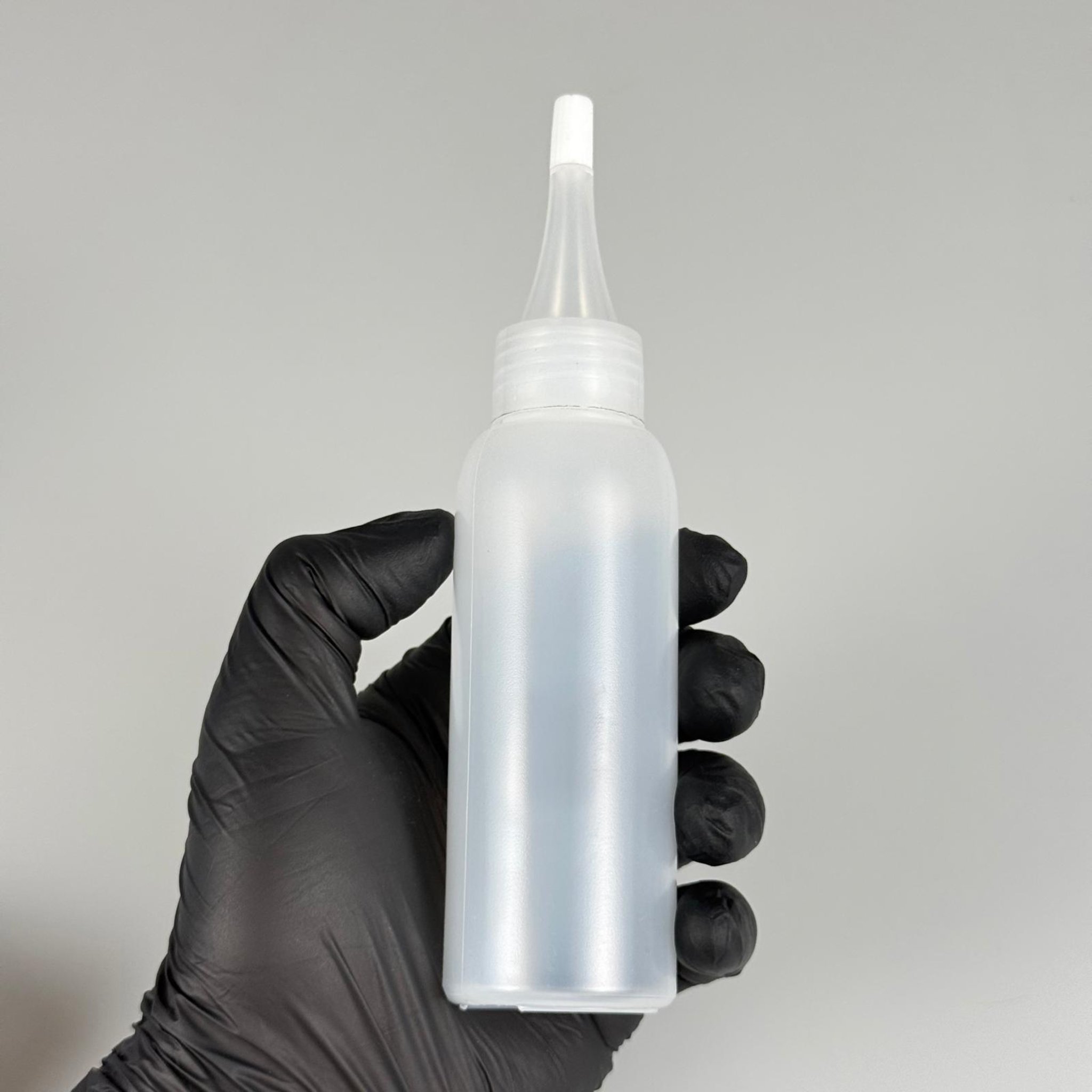 100 ML SIKILABİLİR YUMUŞAK PE POLİETİLEN PLASTİK ŞİŞE - ŞEFFAF AKITICI SİVRİ KARTUŞ KAPAKLI - 100 cc sos, yağ, kartuş, mürekkep vb için boş şişeler