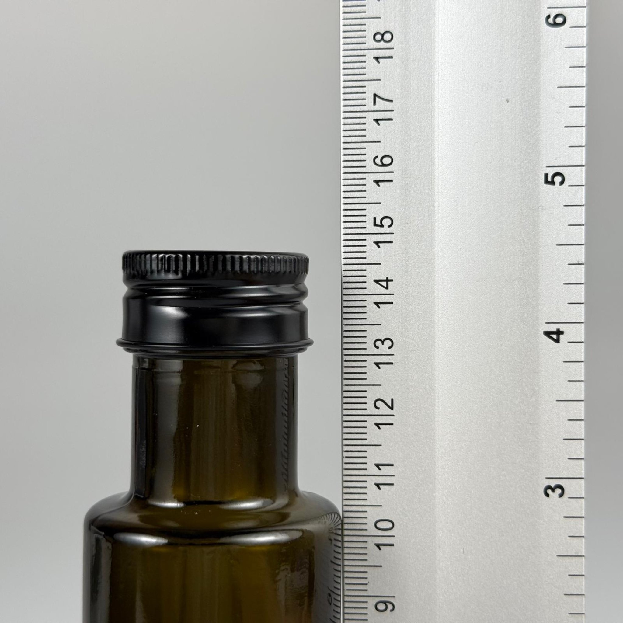 100 CC DORİKA CAM ŞİŞE KOYU YEŞİL (31 MM AĞIZ) - CONTALI SİYAH ALÜMİNYUM METAL KAPAKLI - 100 ML SİLİNDİR DORİCA YAĞ VE SOS ŞİŞELERİ
