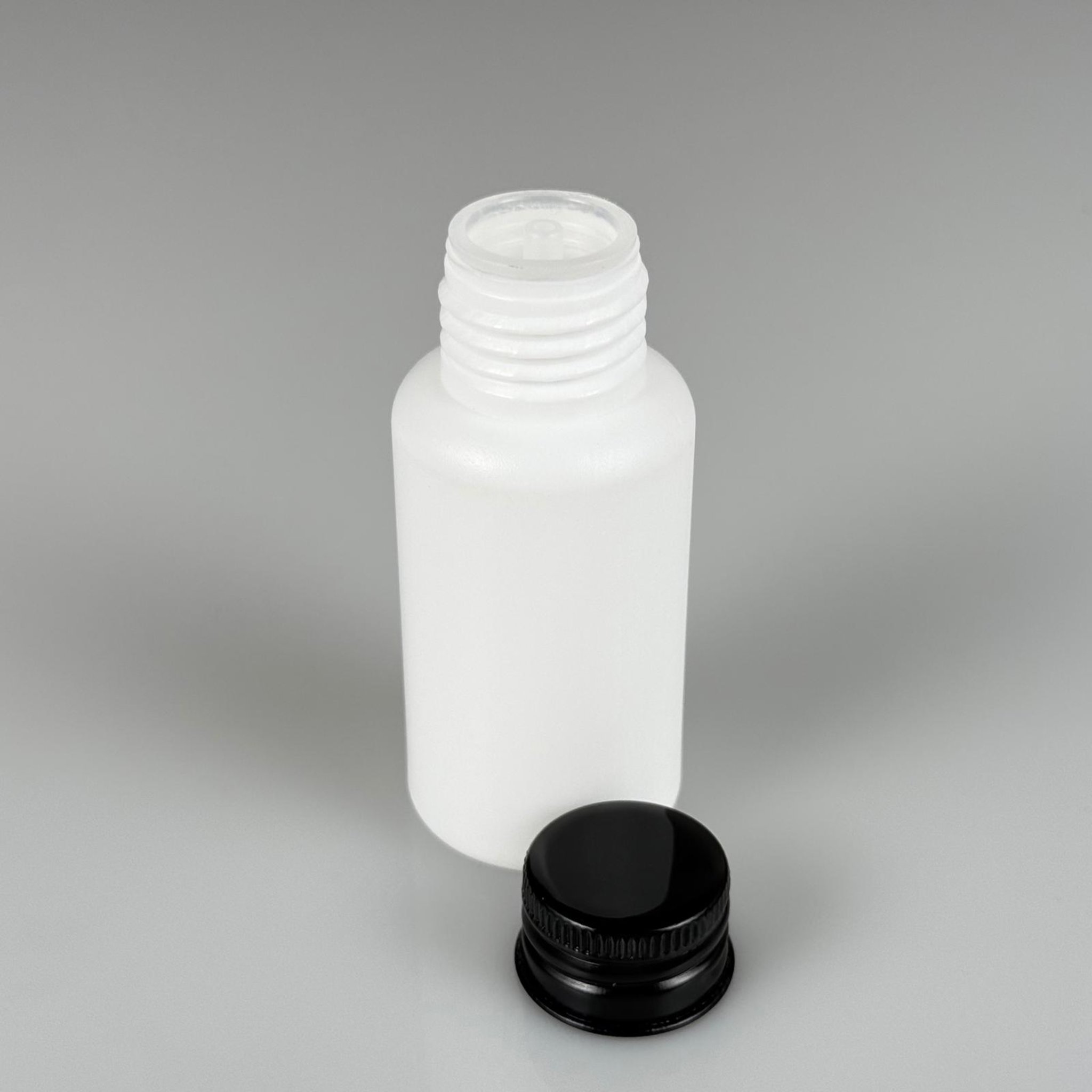 50 CC BEYAZ POLİETİLEN PLASTİK ASETON ŞİŞESİ ( 24 AĞIZ ) + KÖPÜK CONTALI SİYAH METAL ALÜMİNYUM KAPAK + KOLONYA TIPALI TAKIM - 50 ML BEYAZ PLASTİK ASETON ŞİŞELERİ