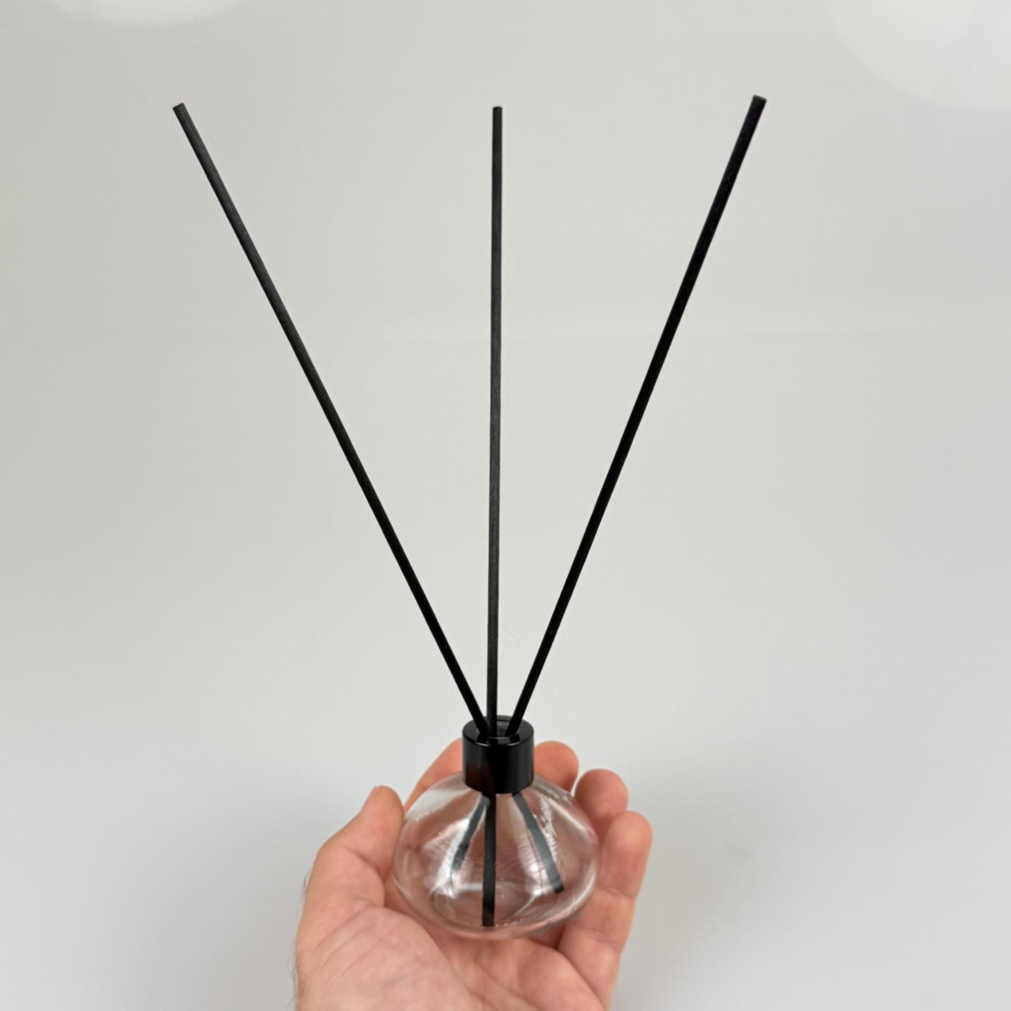 BASIK MODEL CAM BAMBU ODA KOKUSU ŞİŞESİ + METAL SİYAH KAPAK + TIPA + 3 ADET FİBER BAMBU ÇUBUK - 50 ML SET TAKIM - HEDİYELİK PROMOSYON DİFFUSER ŞİŞELERİ