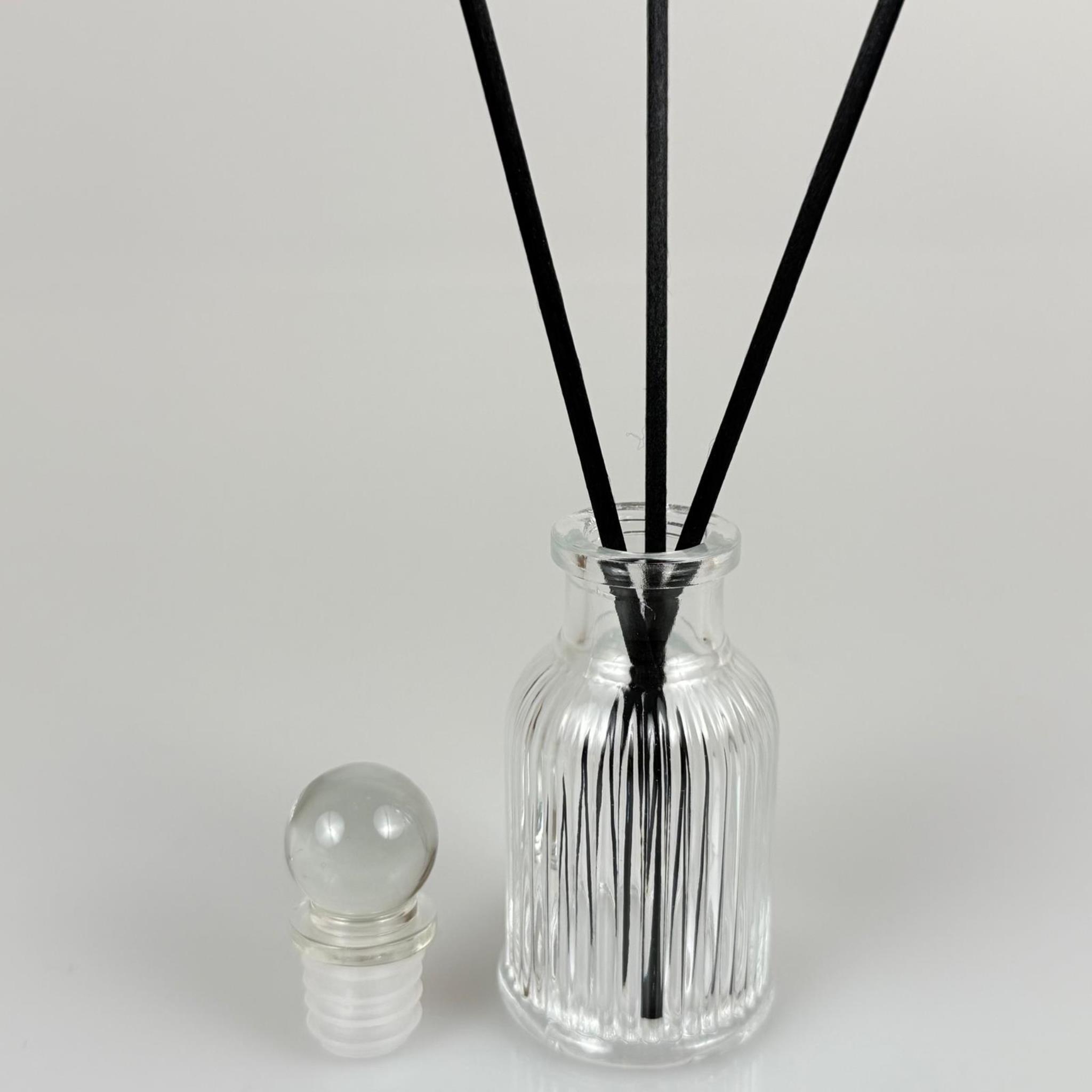 ÇİZGİLİ LÜKS MODEL CAM BAMBU ODA KOKUSU ŞİŞESİ + CAM TIPA + 3 ADET FİBER BAMBU ÇUBUK - 50 ML SET TAKIM - HEDİYELİK PROMOSYON LÜX DİFFUSER ŞİŞELERİ