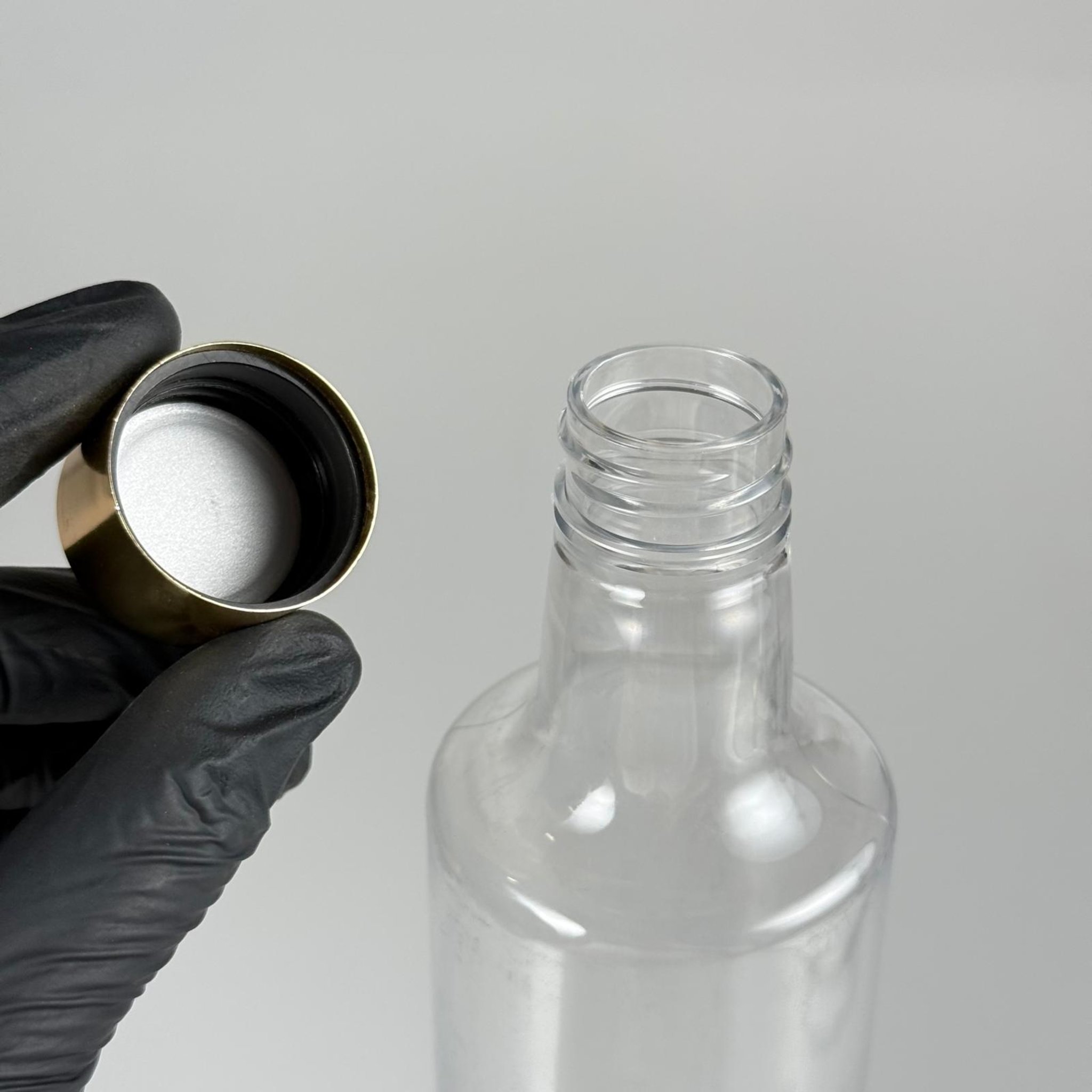 500 CC DORİKA SİLİNDİR PET ŞİŞE + ALÜMİNYUM KAPLAMALI GOLD KAPAKLI TAKIM - 500 ML DORİKA PLASTİK ŞİŞE