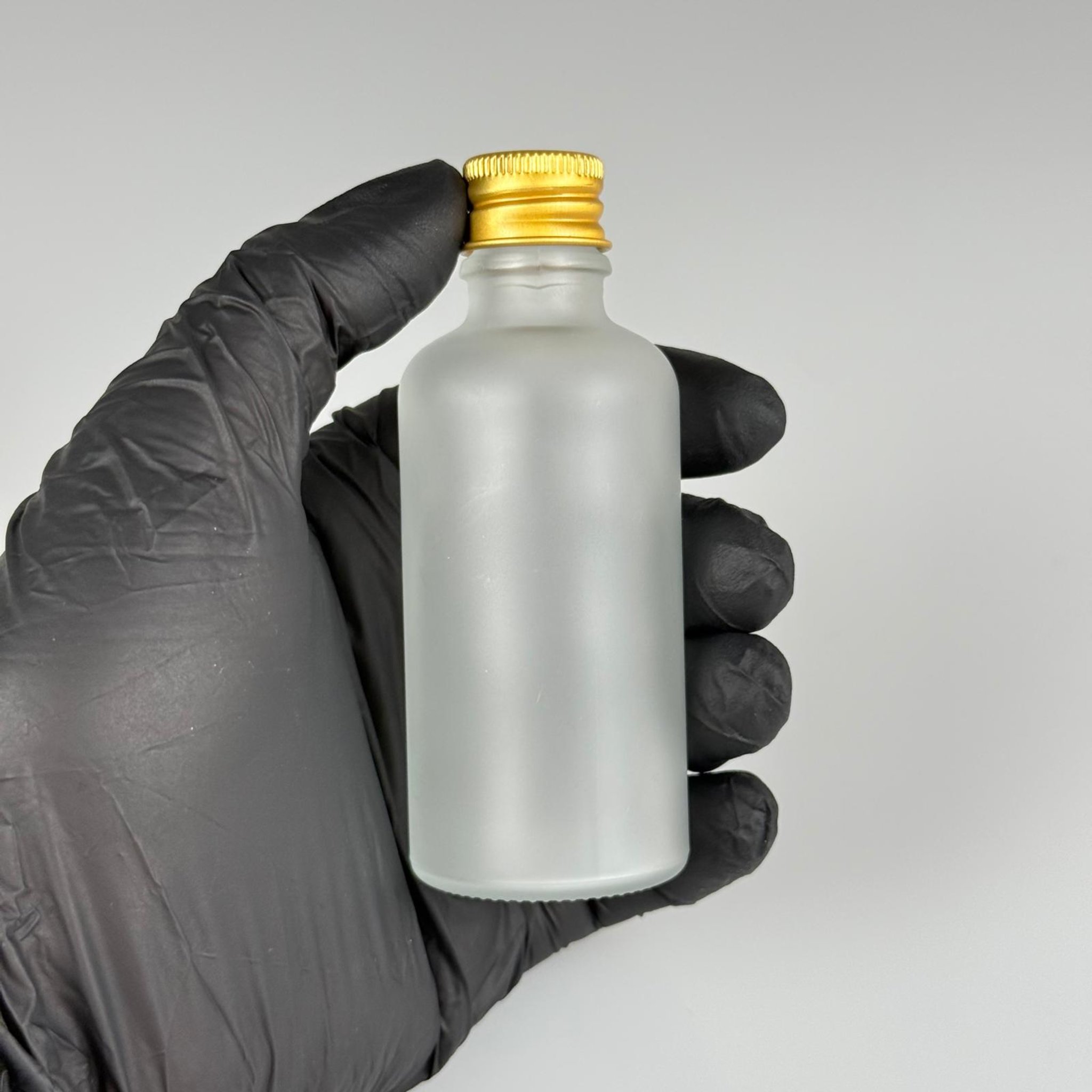 50 CC BUZLU CAM ŞİŞE + KÖPÜK CONTALI GOLD ALÜMİNYUM METAL KAPAKLI + DAMLALIKLI KOLONYA TIPALI TAKIM - 50 ML BUZLU CAM ŞİŞE