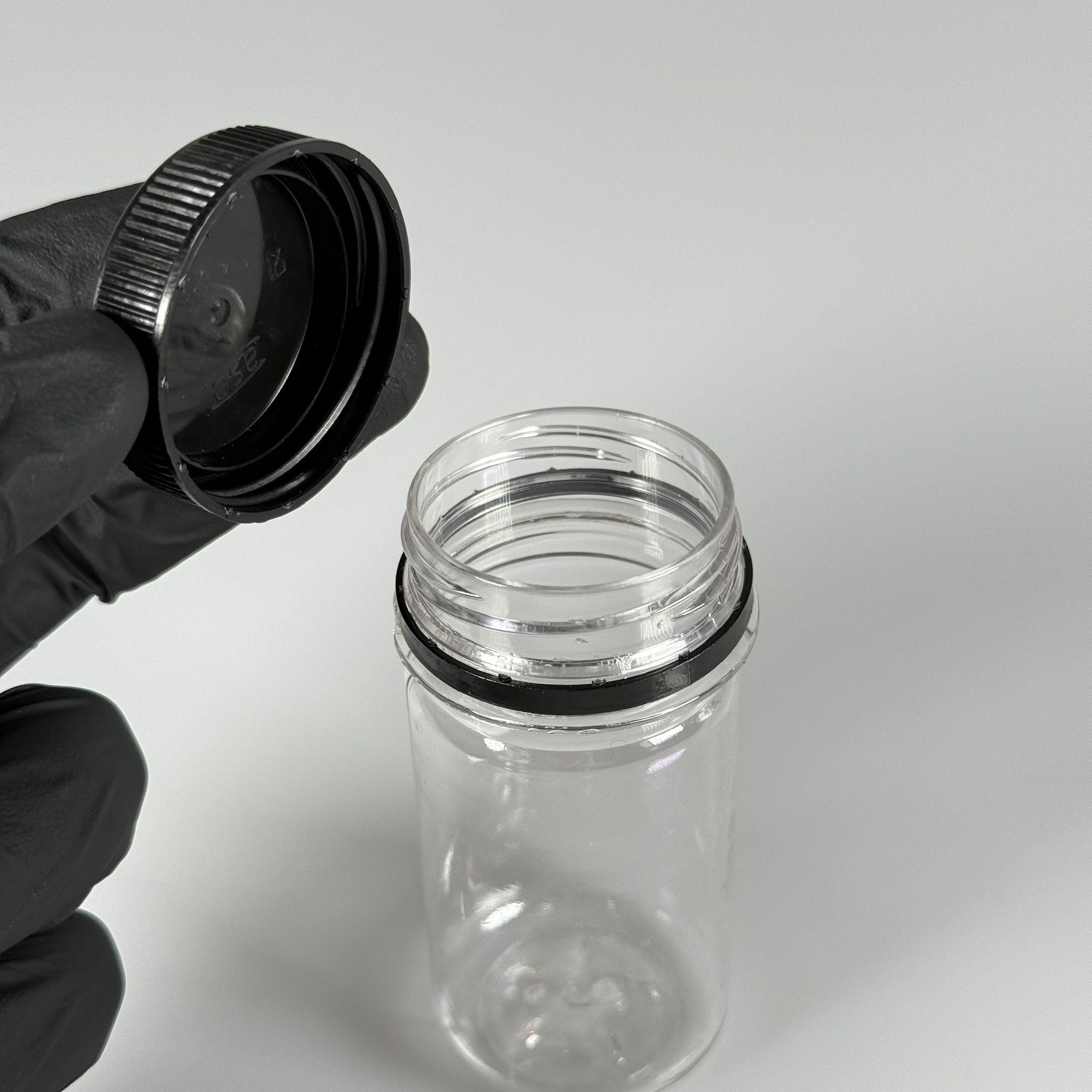 60 CC SİLİNDİR PET ŞİŞE (15,6 GR) - 38 MM GENİŞ AĞIZLI KİLİTLİ SİYAH KAPAKLI - 60 ML PLASTİK NUMUNE BOŞ ŞİŞELER