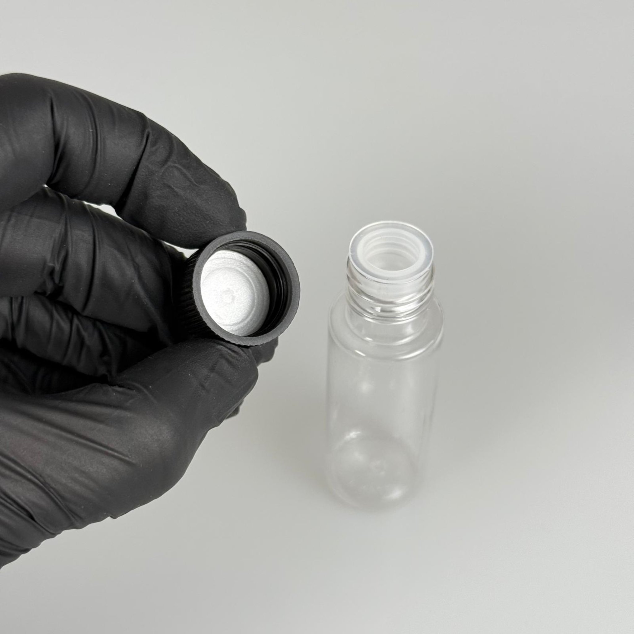 20 ML PET ŞİŞE + CONTALI SİYAH KAPAK + KÖR TIPA TAKIM - 20 CC SIZDIRMAZ BOŞ PLASTİK ŞİŞELER