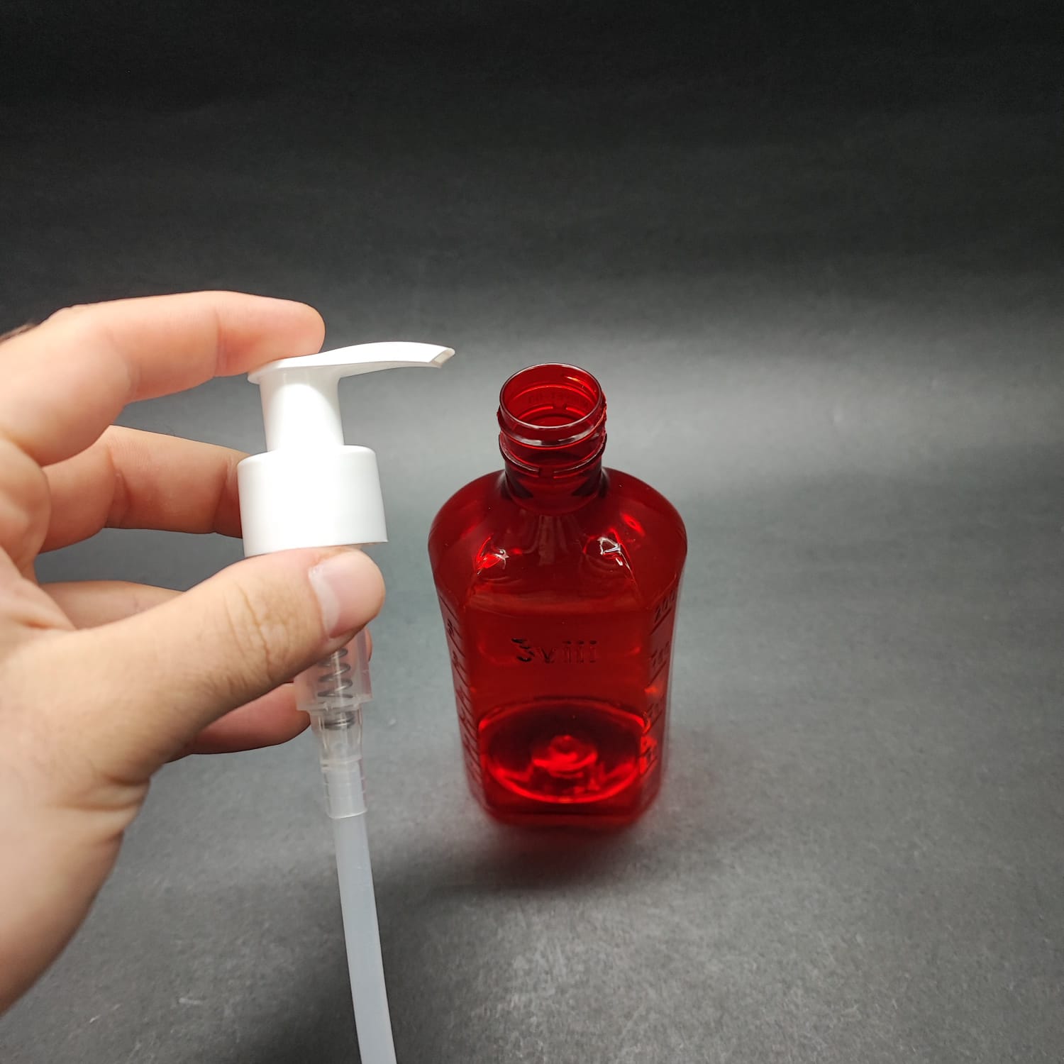 200 CC ÖLÇEKLİ PET ŞİŞE - BEYAZ SIVI SABUN POMPALI - 200 ML VE OZ ÖLÇÜLÜ KIRMIZI PET ŞİŞE