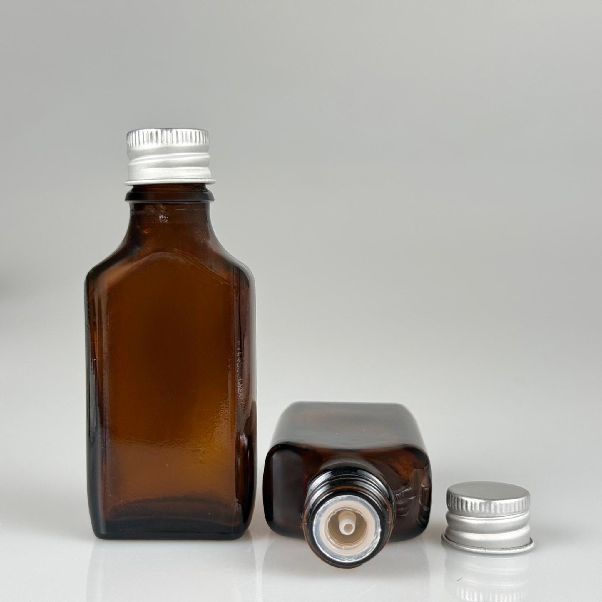 30 CC AMBER YASSI CAM ŞİŞE + GOLD ALÜMİNYUM METAL KAPAKLI + DAMLALIKLI KOLONYA TIPALI TAKIM - 30 ML KAHVERENGİ CAM ŞİŞE