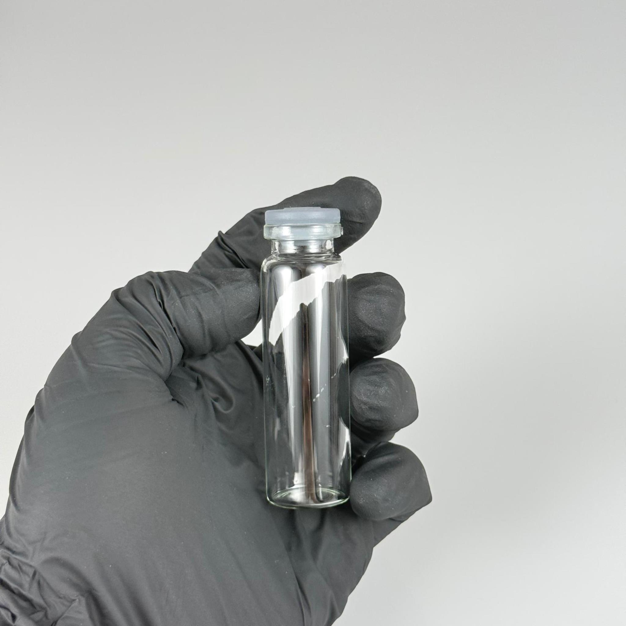 22x70 MM İNCE BOROSİLİKAT FLAKON CAM ŞİŞE 18 ML + BUTİL KAUÇUK TIPA 20 MM - ŞEFFAF CAM İLAÇ, ECZA, PENİSİLİN, MEDİKAL, LABORATUVAR, FARMASÖTİK ŞİŞELERİ