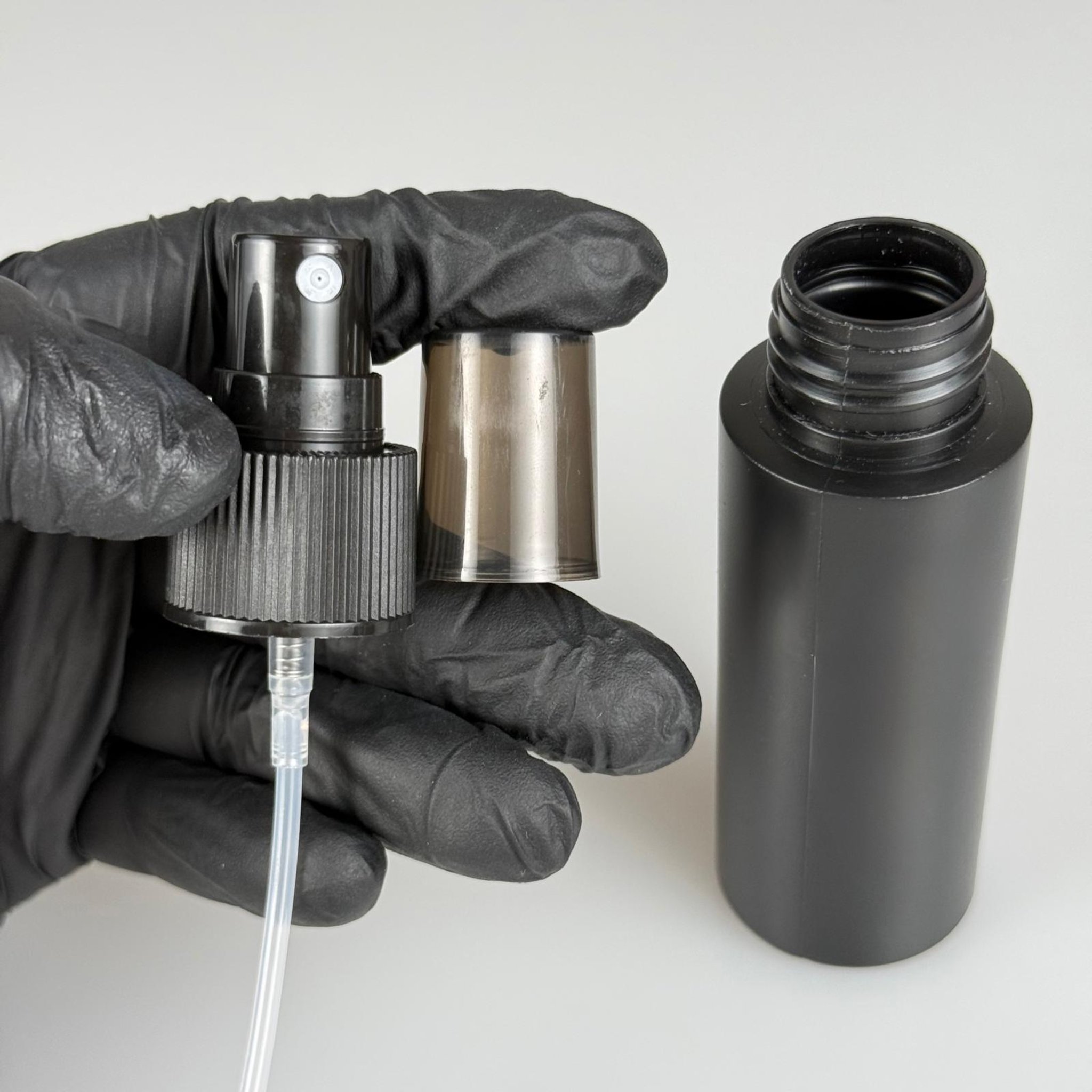 50 CC POLİETİLEN SİYAH ŞİŞE - SİYAH SPREYLİ - 50 ML PLASTİK ŞİŞE