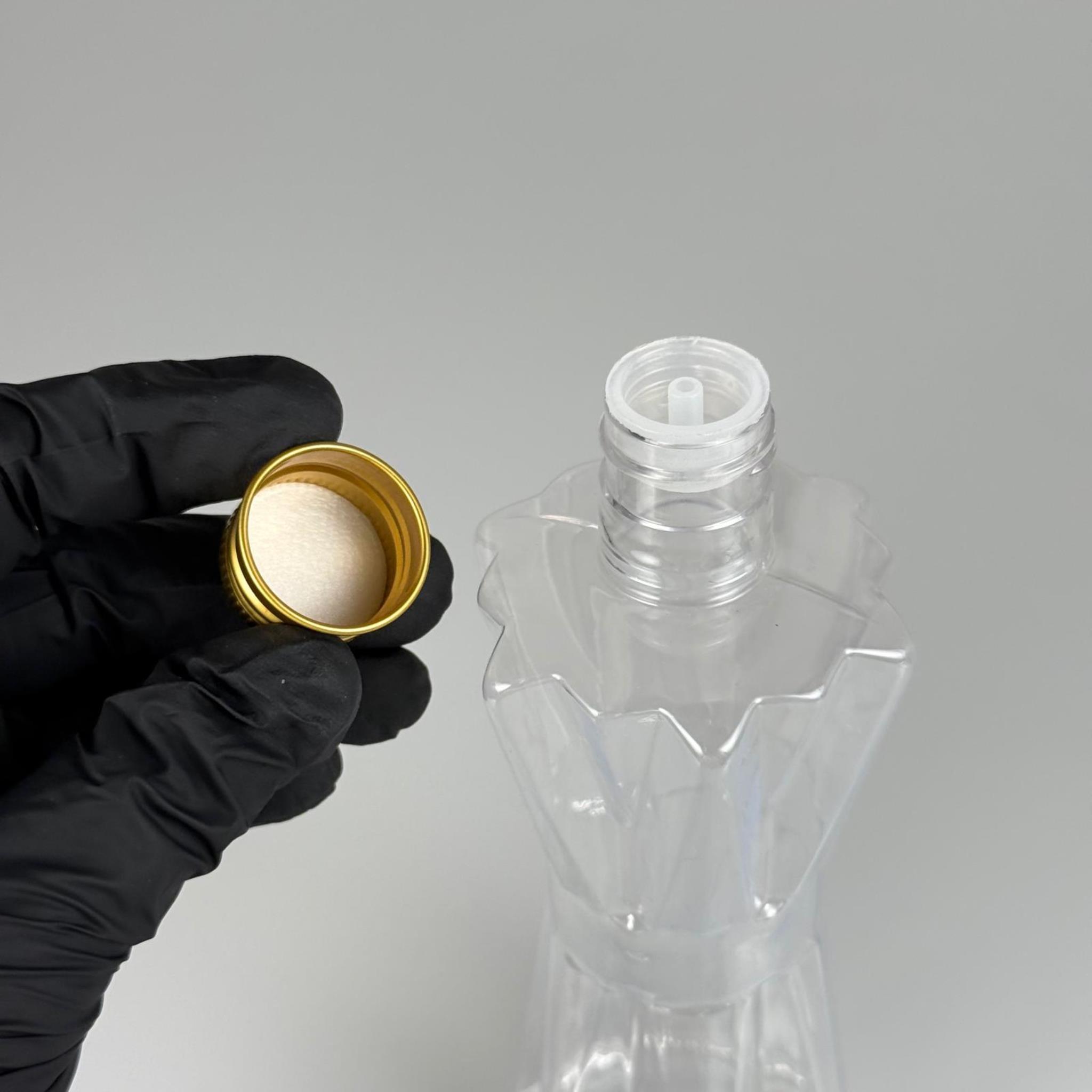 300 CC ELMAS MODEL PET KOLONYA ŞİŞESİ - 24 AĞIZ (27 GR) + KÖPÜK CONTALI GOLD METAL ALÜMİNYUM KAPAK+ KOLONYA TIPALI TAKIM - 300 ML KAPAKLI PLASTİK ŞİŞELER