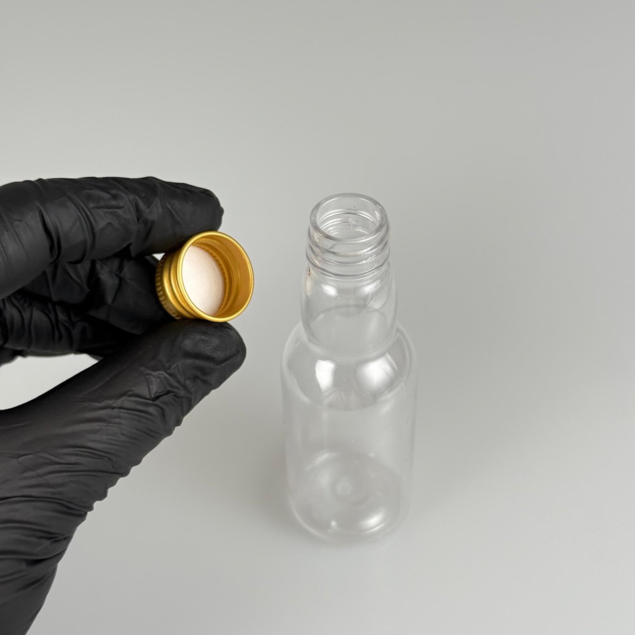40 CC ŞEFFAF UZUN BOĞAZLI PET ŞİŞE + KÖPÜK CONTALI GOLD ALÜMİNYUM METAL KAPAKLI TAKIM - 40 ML BOĞAZLI PET ŞİŞE