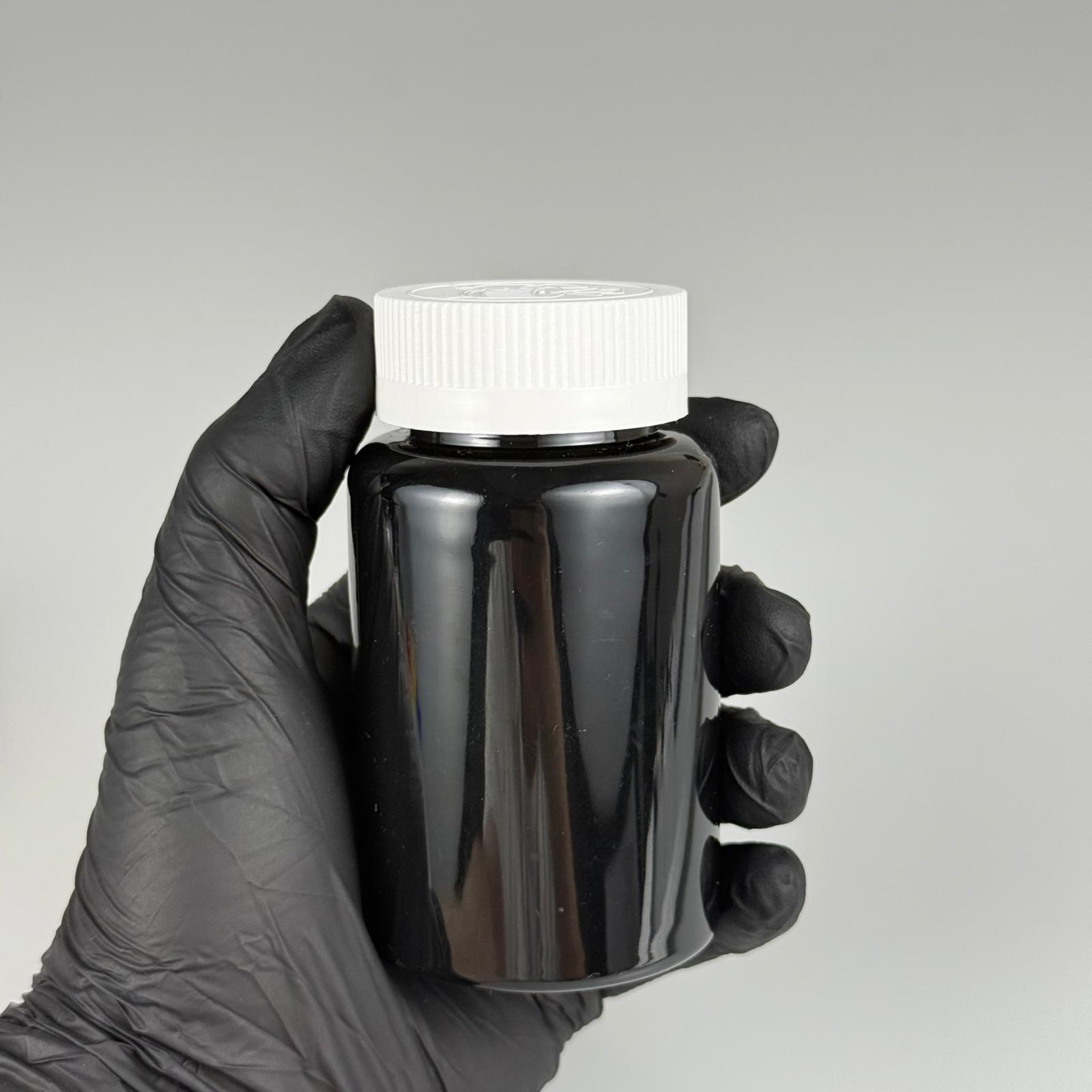 150 ML CONTALI ÇOCUK KİLİT KAPAKLI TABLET ŞİŞESİ  - 150 CC SİYAH PET KAVANOZ + 38 MM BEYAZ ÇOCUK KİLİTLİ KAPAK + KENDİNDEN YAPIŞKANLI KÖPÜK CONTA TAKIM -  KAPSÜL KUTUSU - İLAÇ ŞİŞESİ - MEDİKAL HAP ŞİŞESİ - FARMASÖTİK KAVANOZ