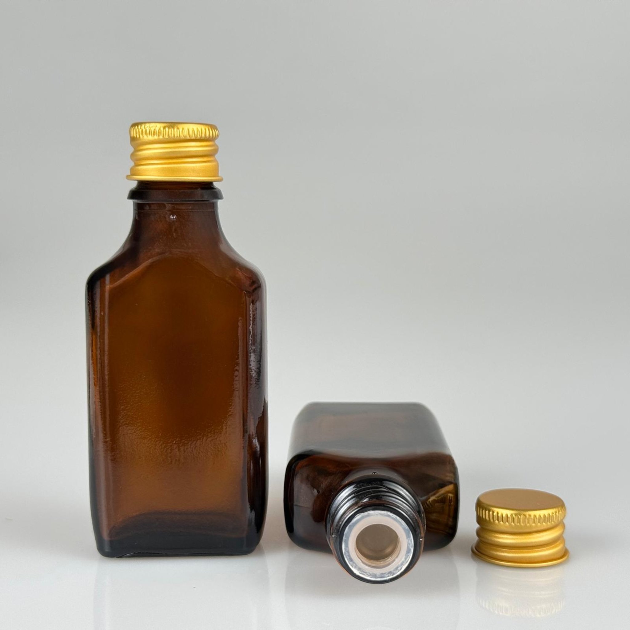 30 CC AMBER YASSI CAM ŞİŞE + GOLD ALÜMİNYUM METAL KAPAKLI + KÖR TIPALI TAKIM - 30 ML KAHVERENGİ CAM ŞİŞE